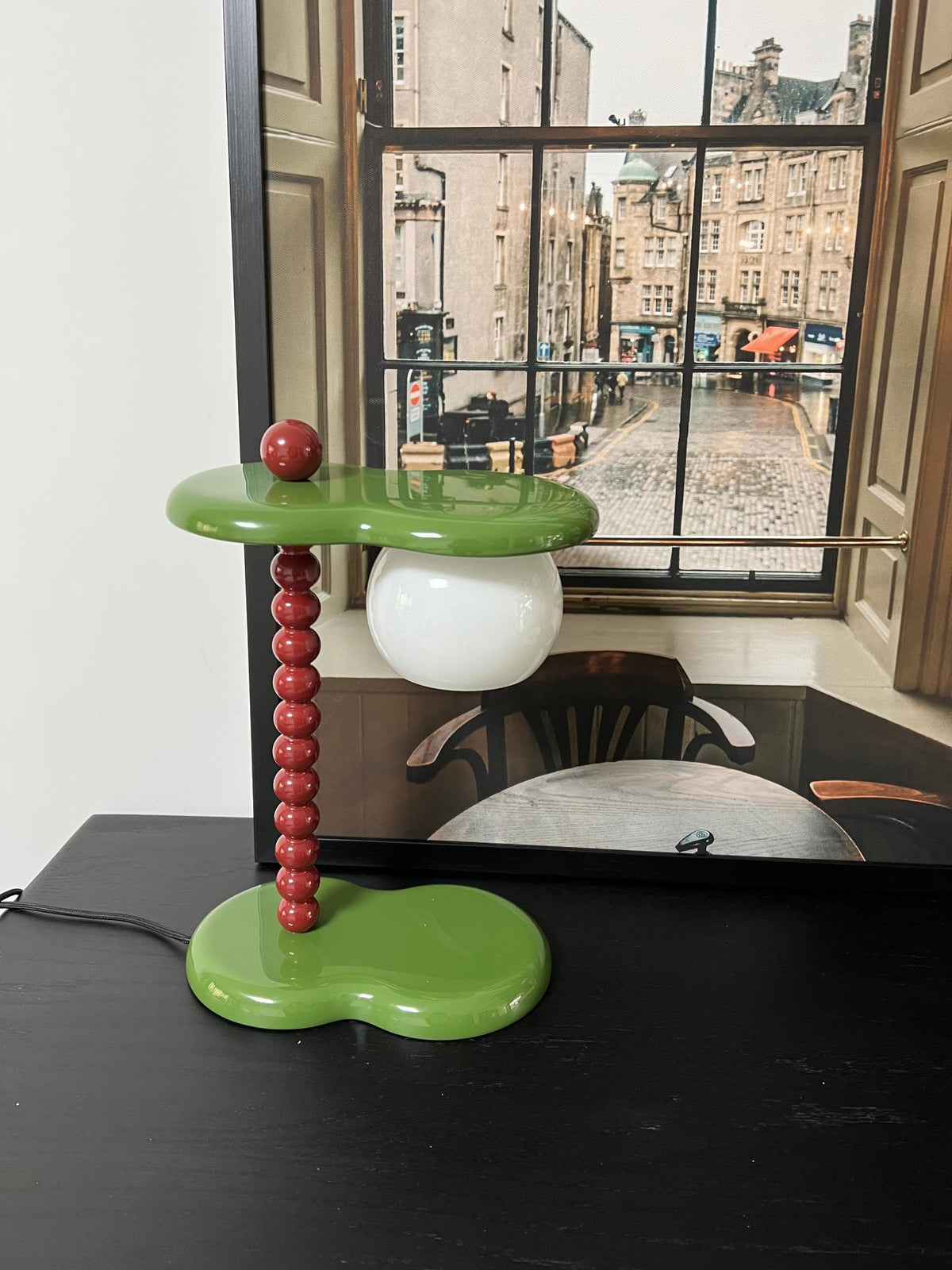 Viloce Resin Traditional Table Lamp