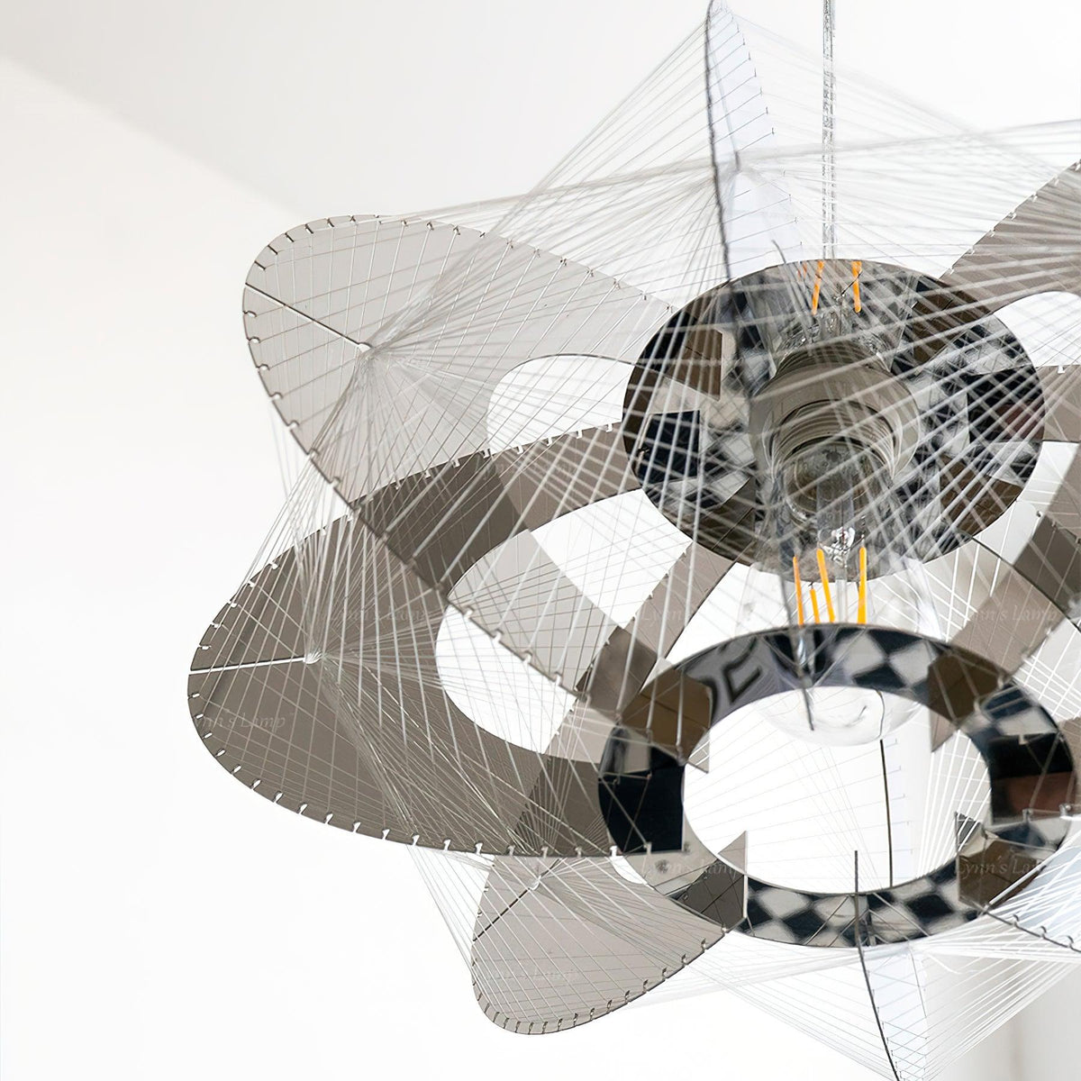 Vyrs Unique Elegance Nordic Pendant Lamp