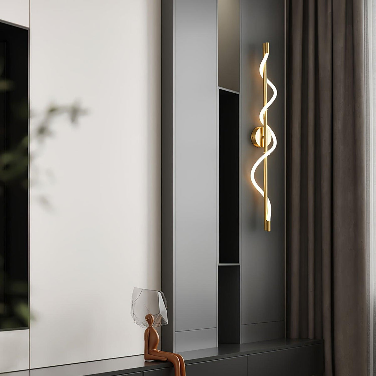 Fidora Sculptural Brass Silicone Wall Lamp