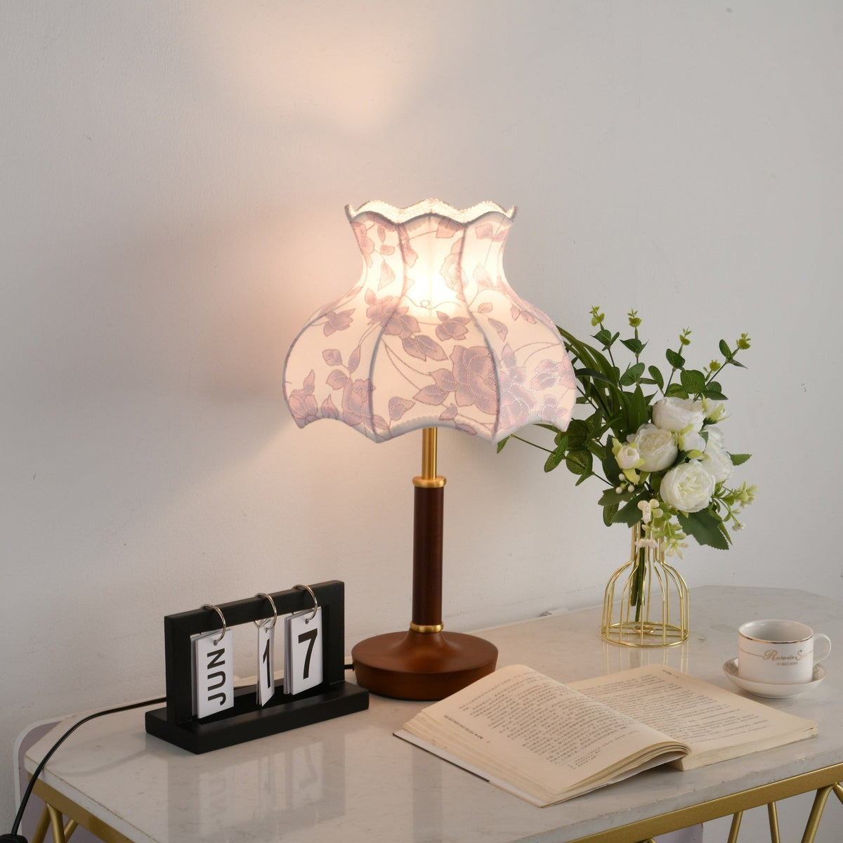 Naomi Vintage Table Lamp