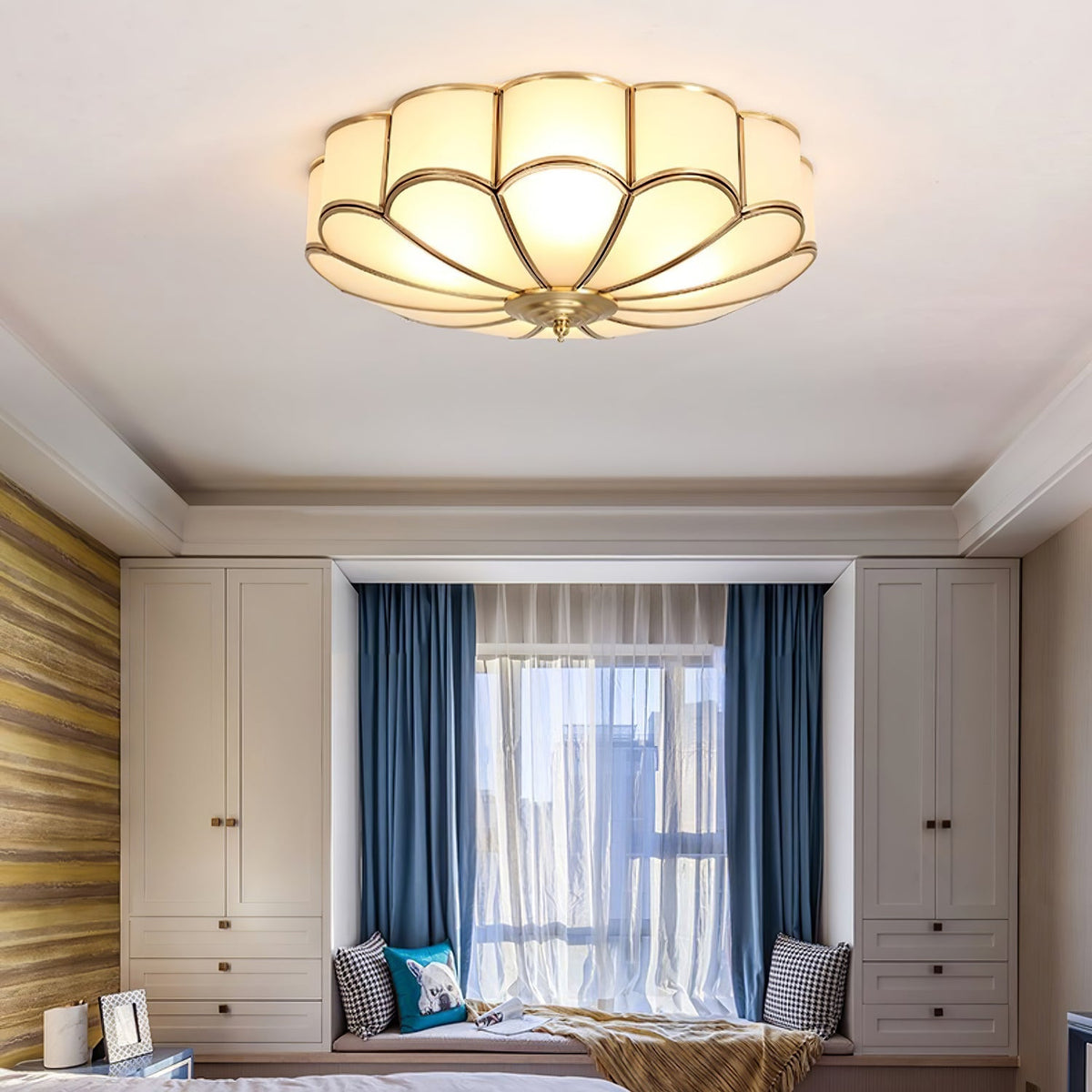 Feina Flower Shape Glass Flush Mount Ceiling Light