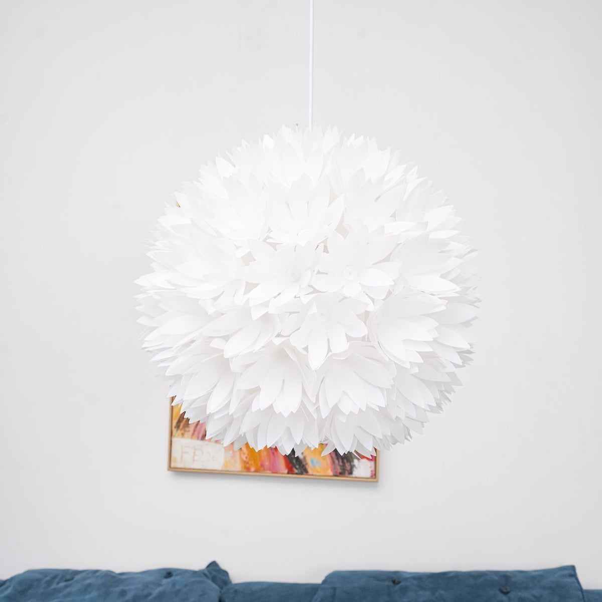 Renuiella Nordic Art Flowers Ball Pendant Light