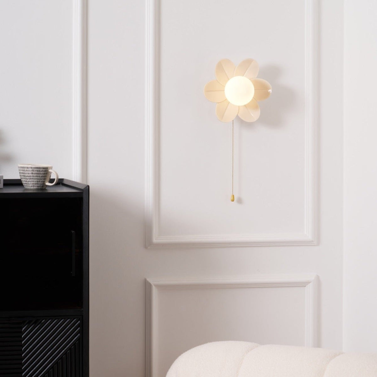 Acroma Nordic Art Flowers Resin Wall Lamp