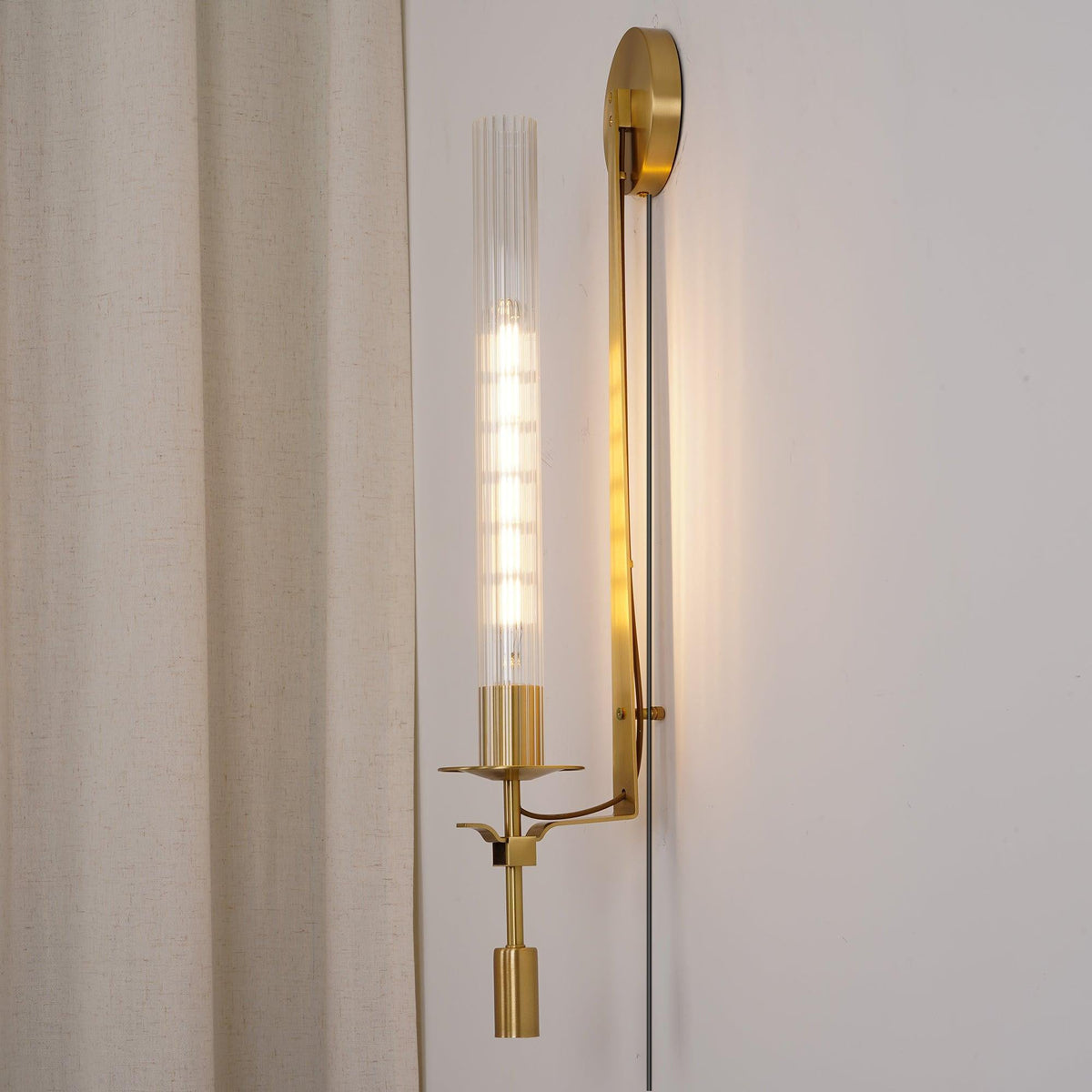 Ceshaisra French Classicism Plug-in Brass Glass Wall Lamp