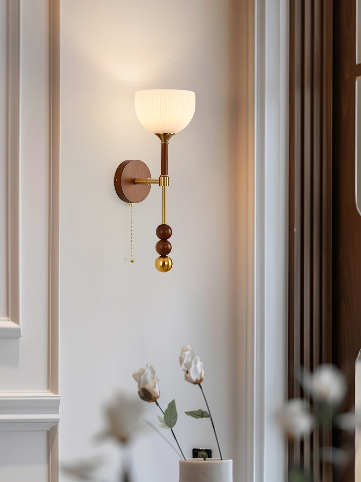 Hilda Roma Elegance Wood Sconce Wall lamp