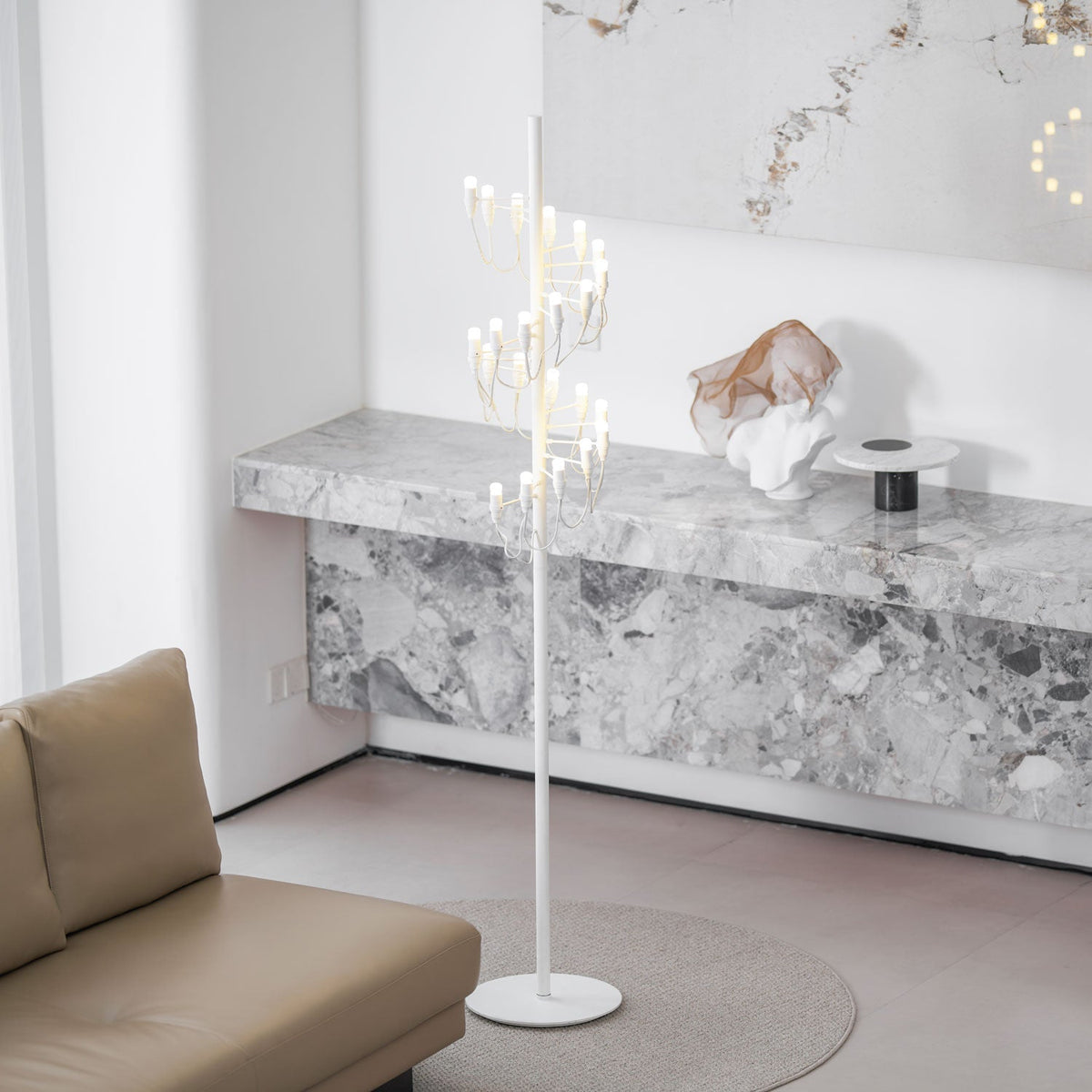 Olliryra Sculptural Steel Floor Lamp
