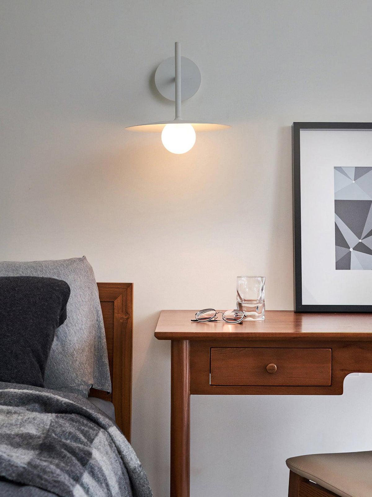 Avenalenne Modern Minimalist Wall Lamp