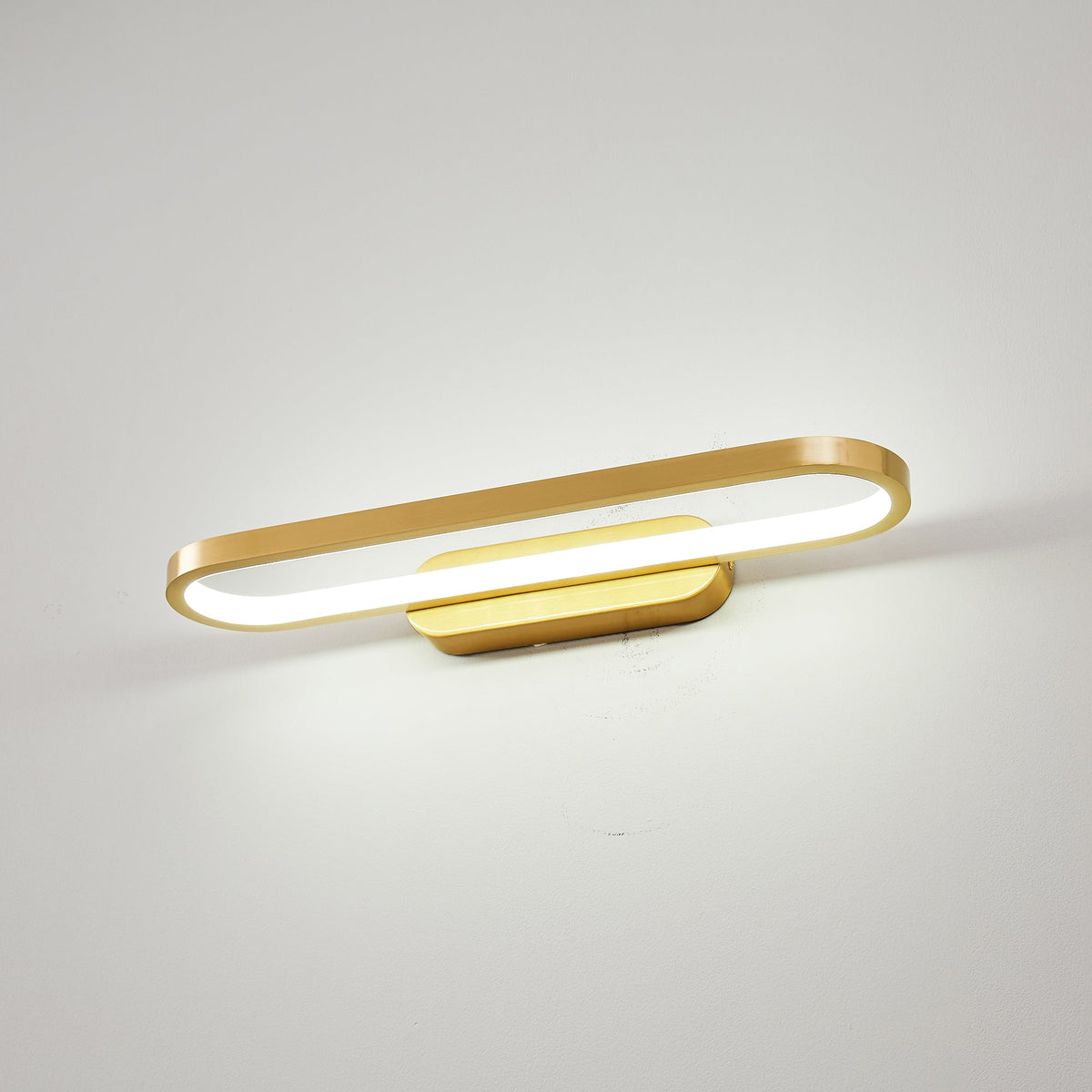 Auryn Wall Lamp