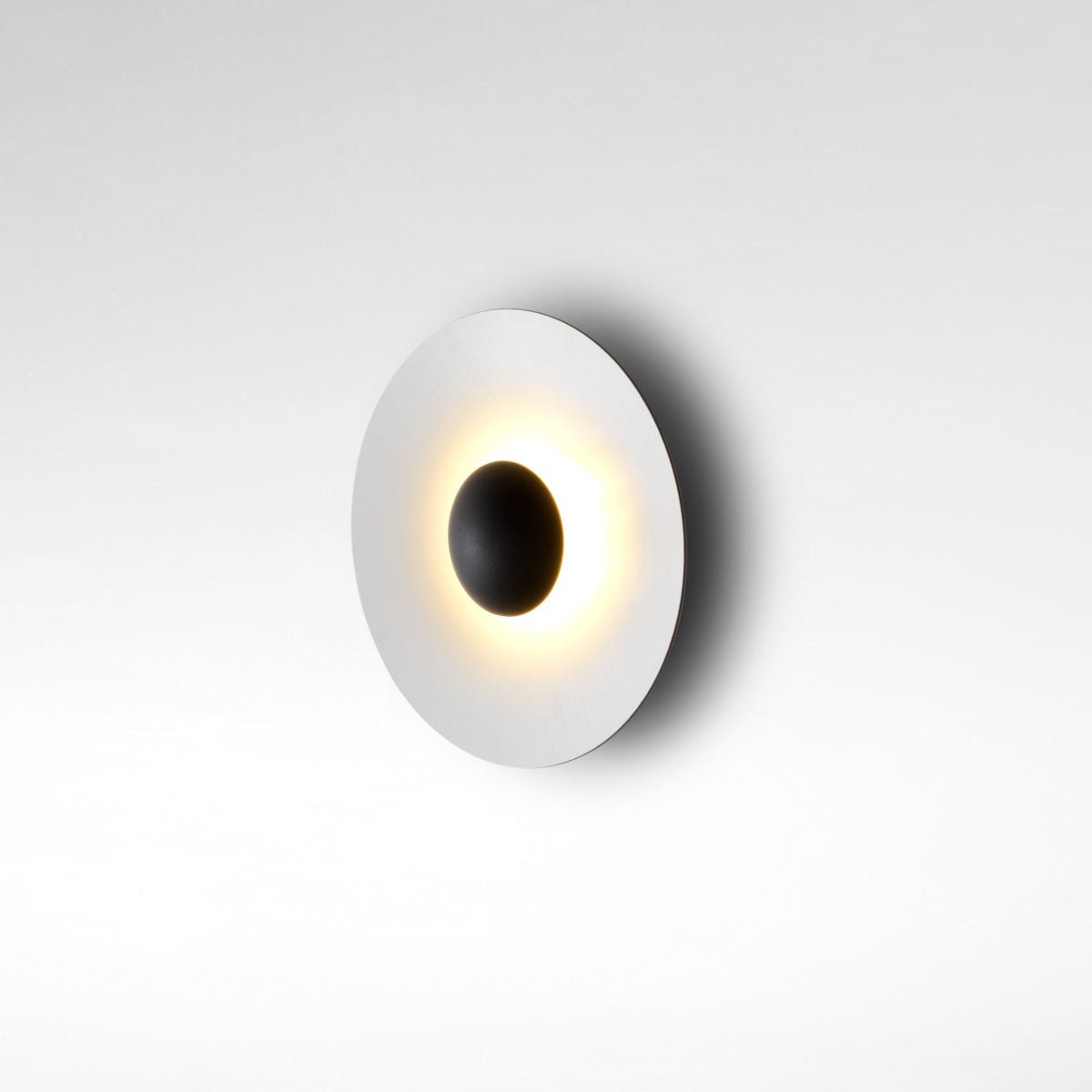 Ginger Modern Minimalist Round Wall Lamp