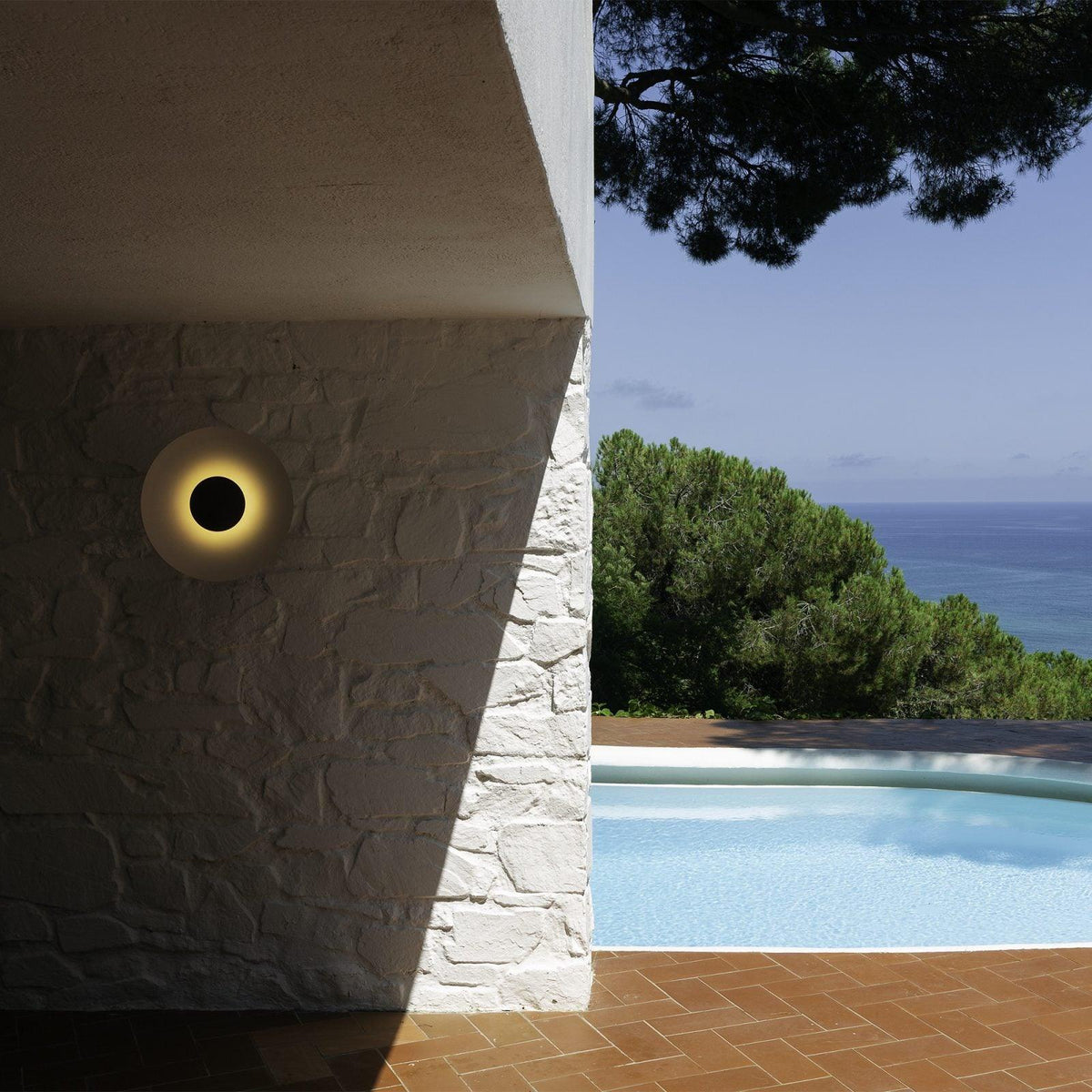 Erlirora Simplicity Glow Plug-in Wall Light