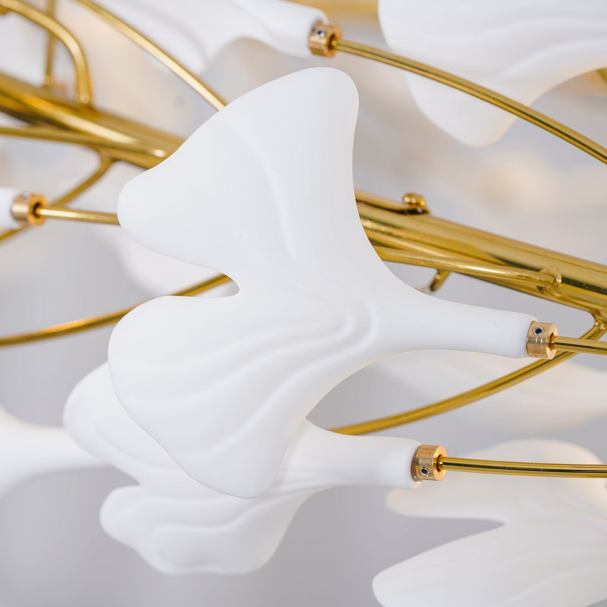 Umberis Pendant Lamp Gingko Porcelain Leaves Gold