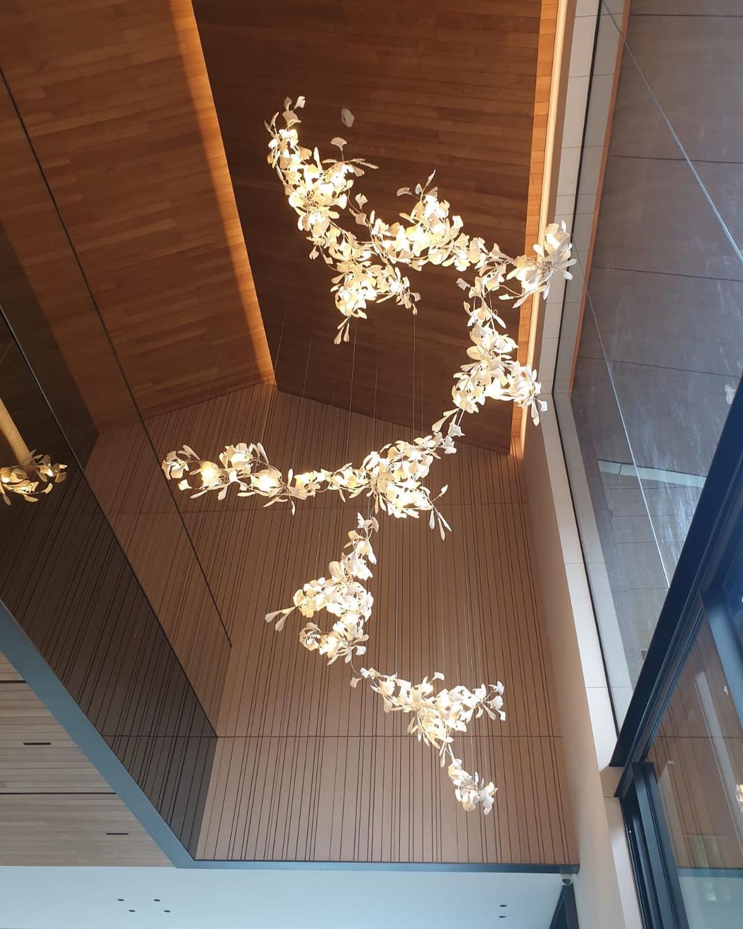 Eurzoris Gingko Leaf Chandelier