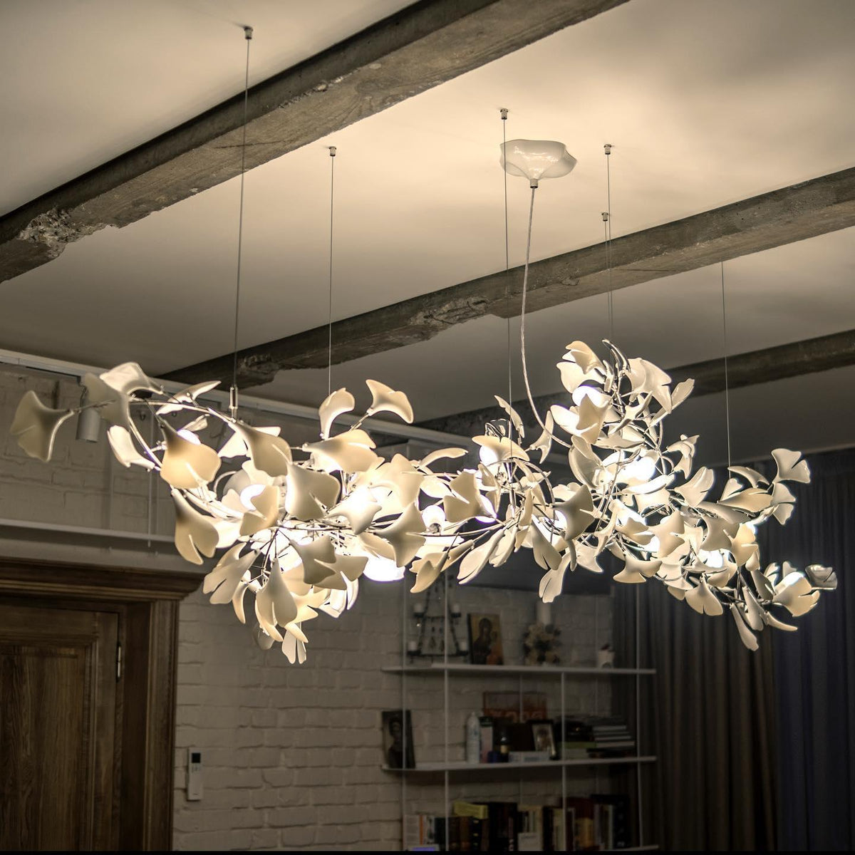 Ceroraine Chandelier Gingko A Porcelain LED Modern