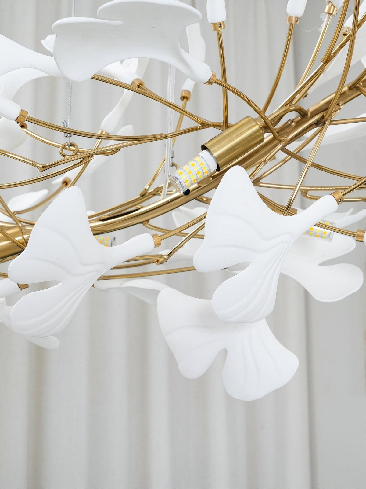Voena Bloom Gingko Chandelier