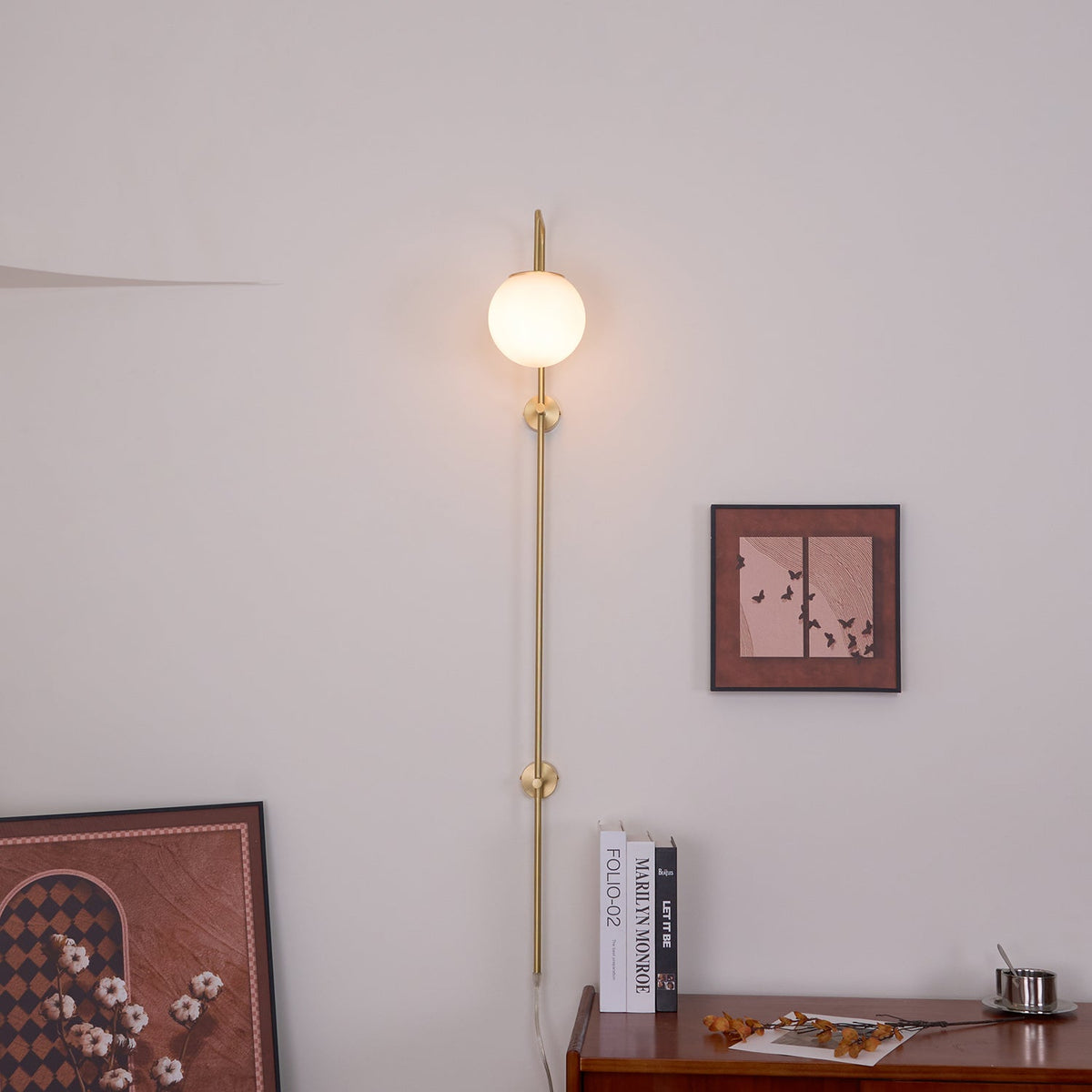Evshaia Premium Elegance Globe Plug-in Brass Glass Sconce Wall lamp