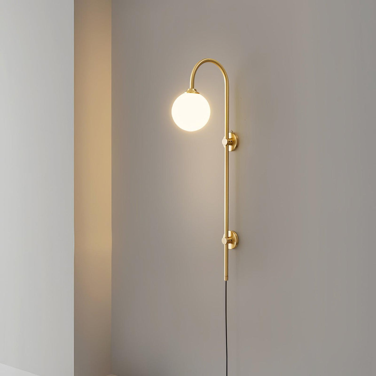 Evshaia Premium Elegance Globe Plug-in Brass Glass Sconce Wall lamp