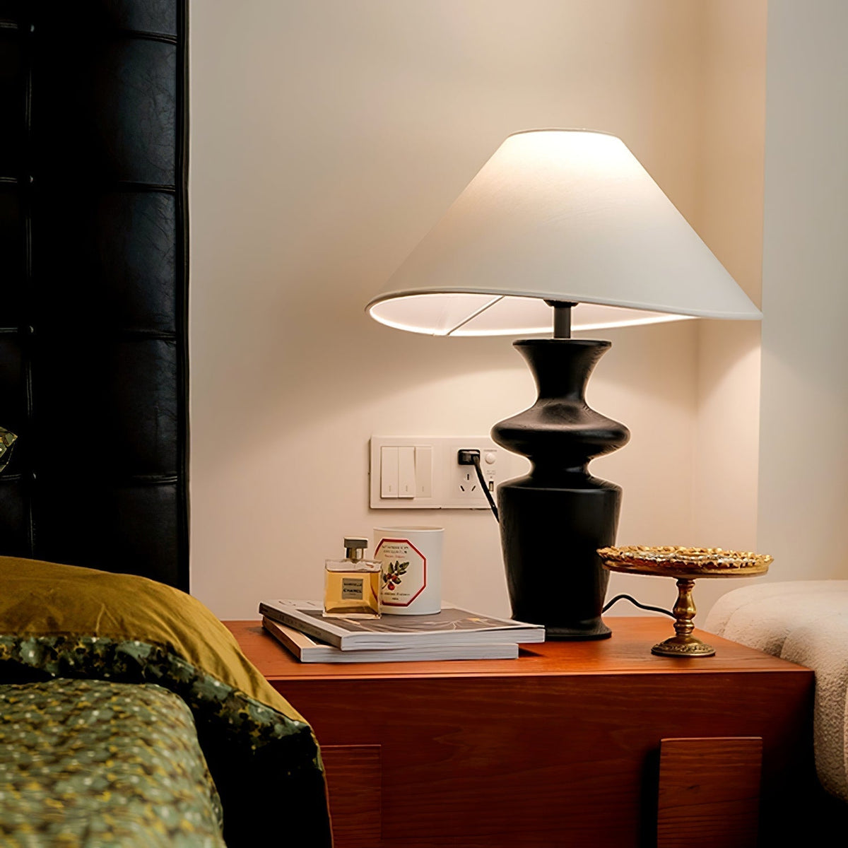 Arius Vintage Wood Table Lamp