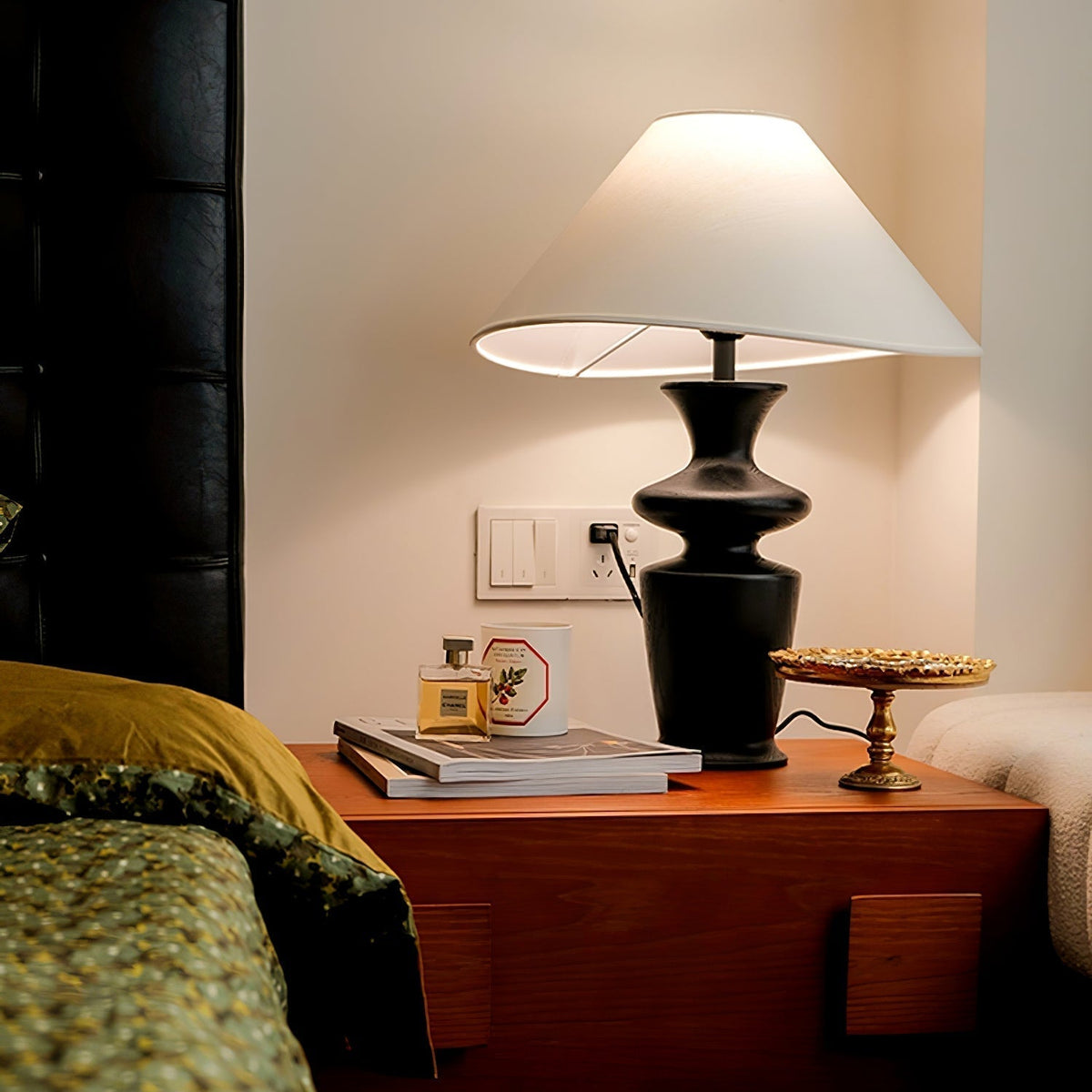 Arius Vintage Wood Table Lamp