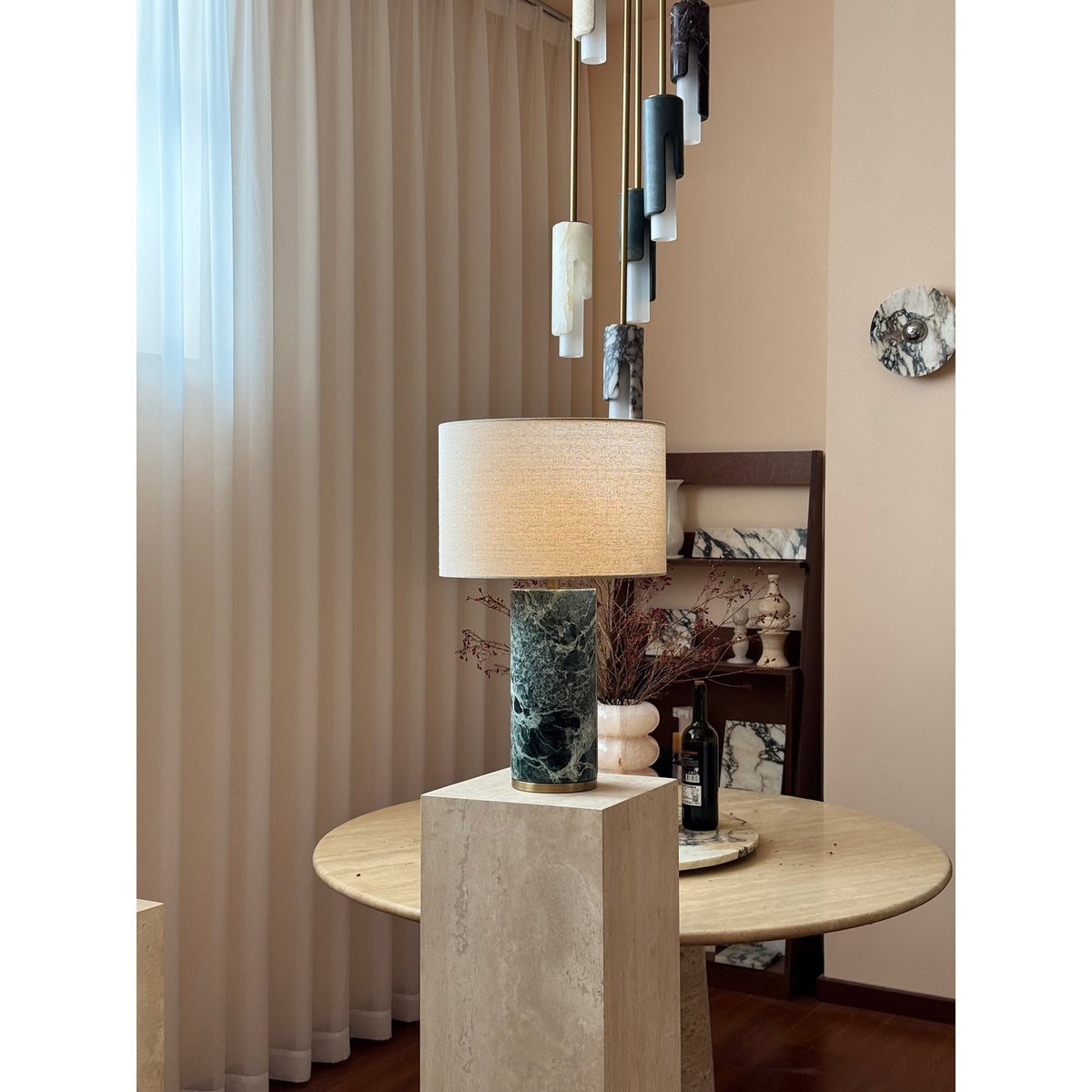 Avenanette Table Lamp