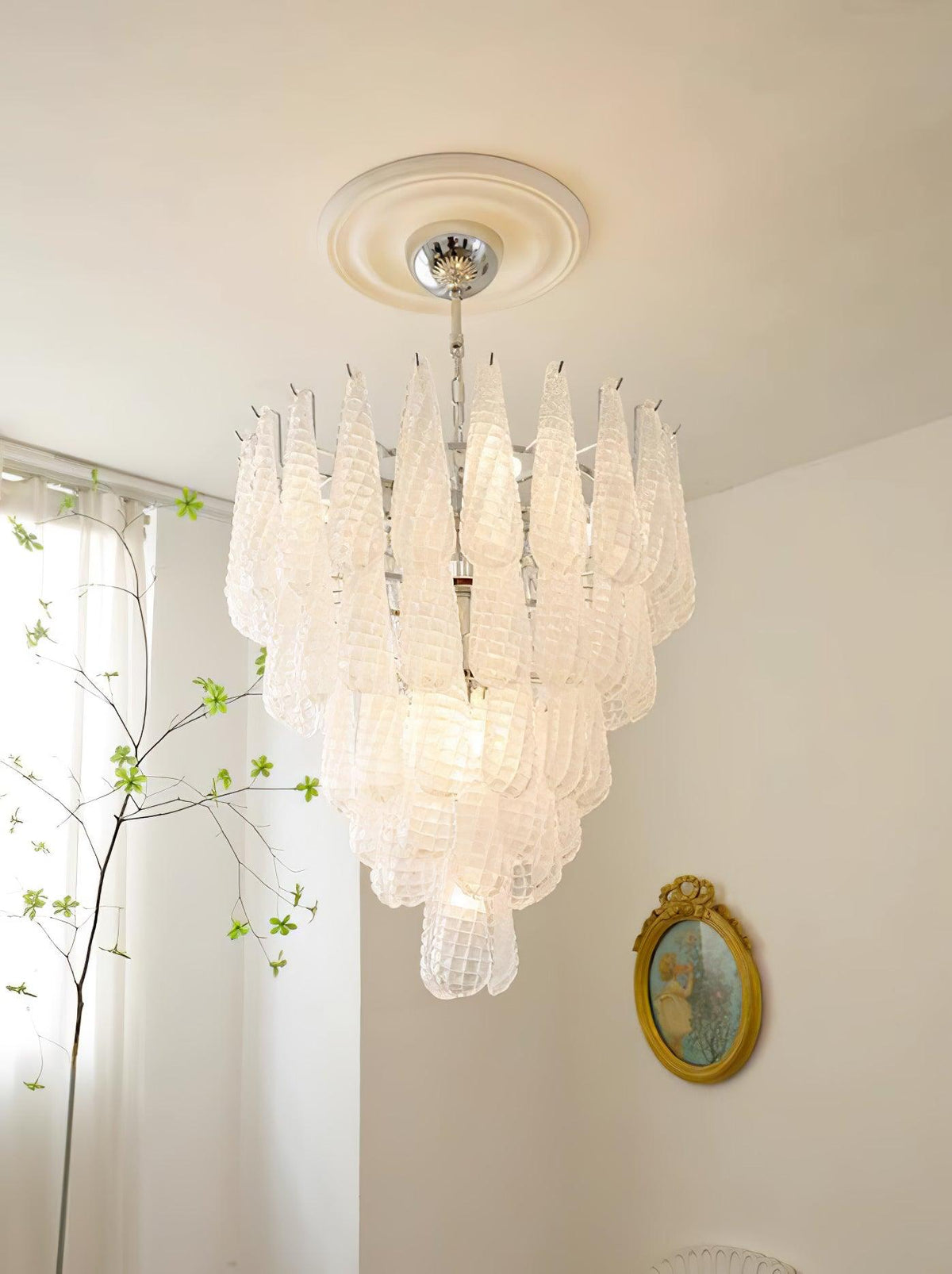 Zemaryra Glass Chandelier