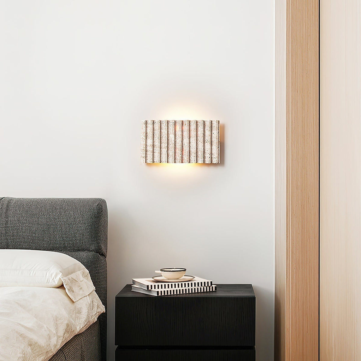 Ridge Wall Lamp