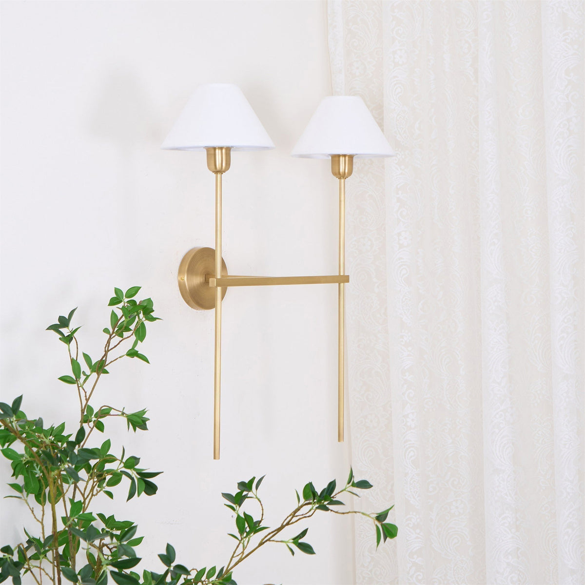 Orelisira Wall Lamp