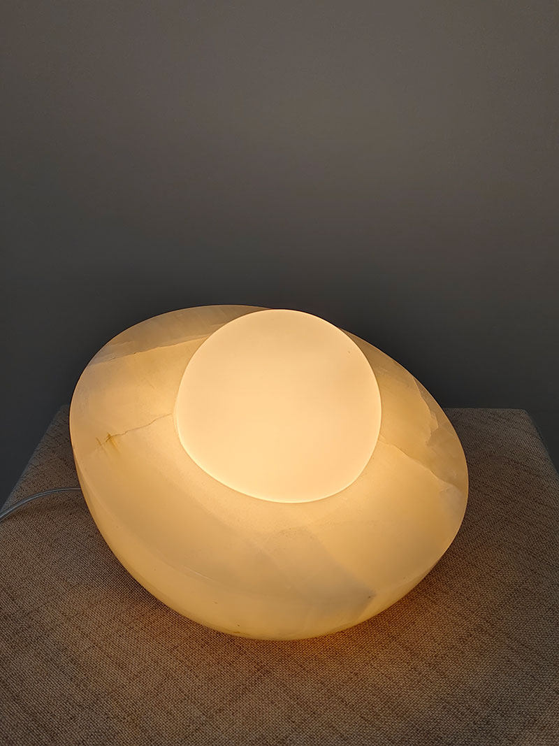 Fryle Jade Minimalist Halo Table Lamp