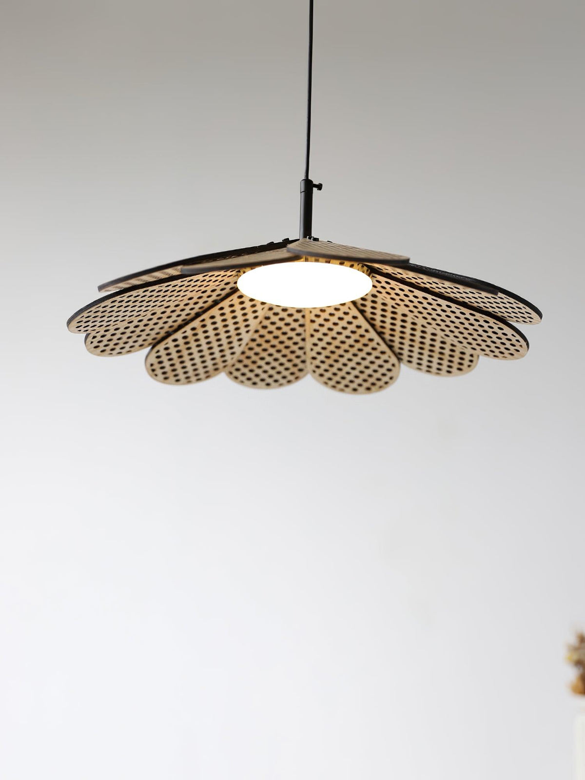 Zevarus Nordic Art Wabi-Sabi Wood Pendant Light