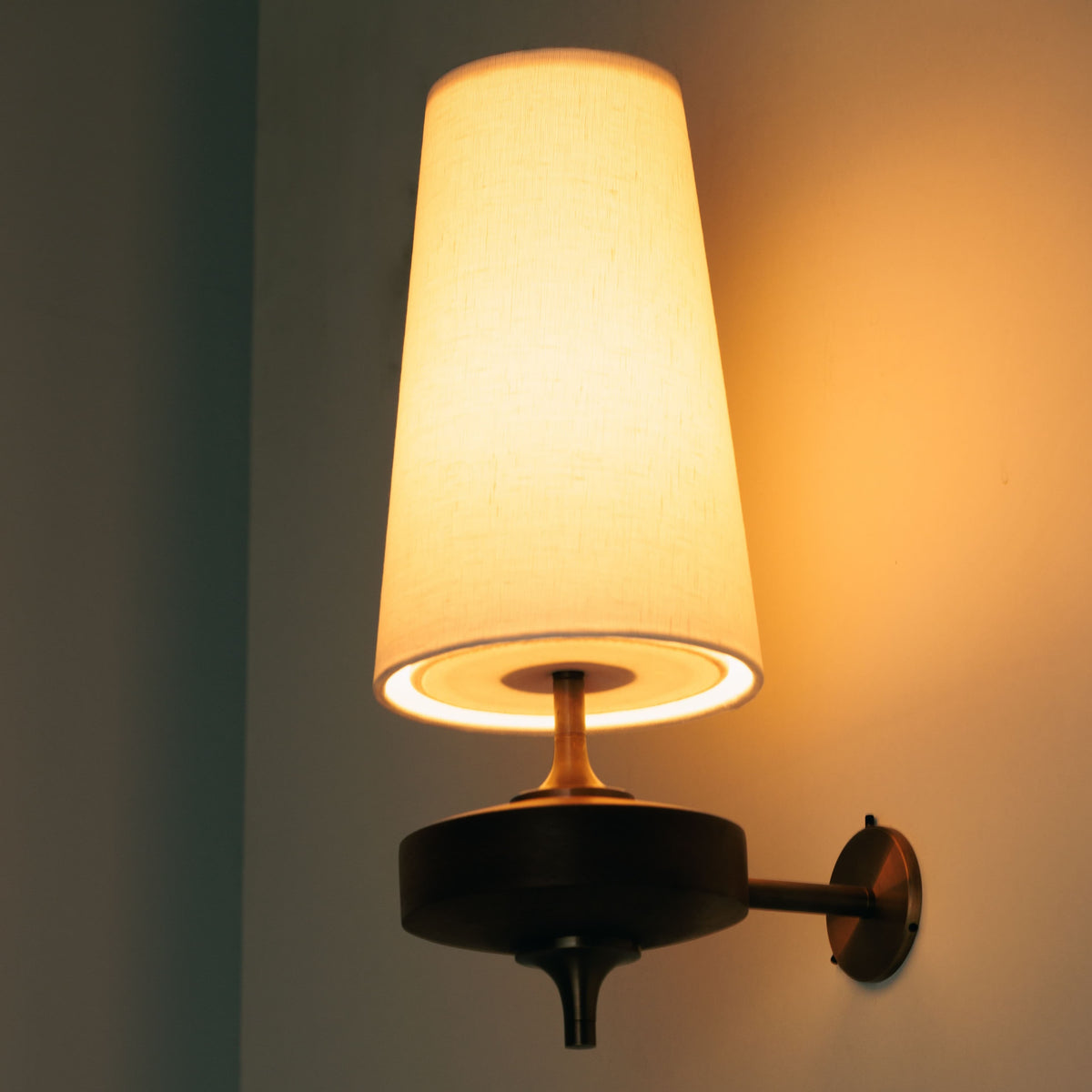 Nydorisra Vintage Antique Brass Wall Light