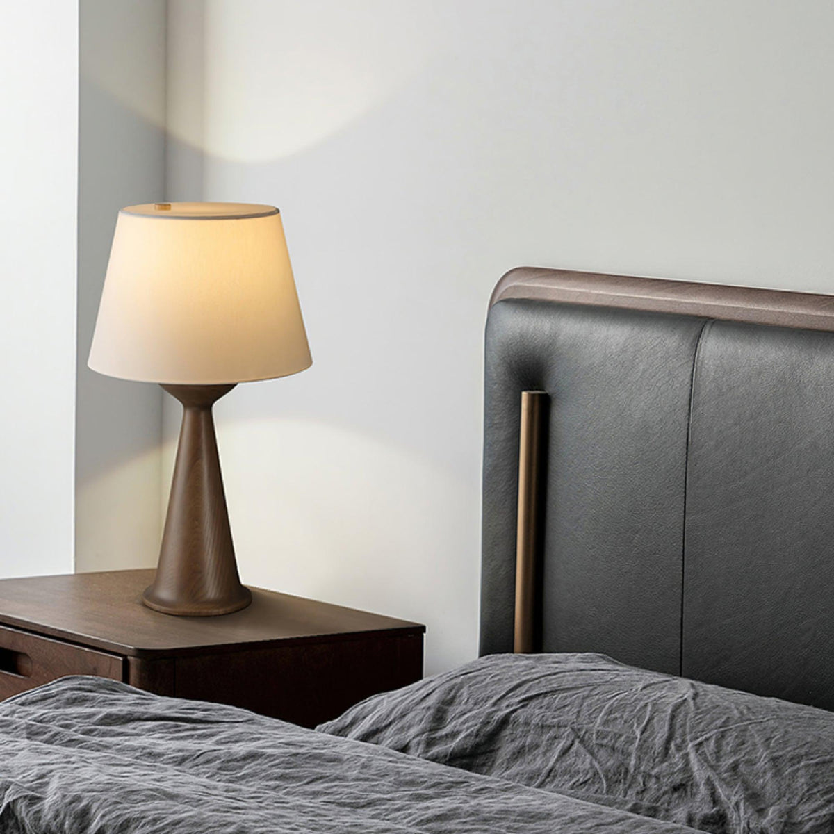Tempo Vintage Wood Table Lamp
