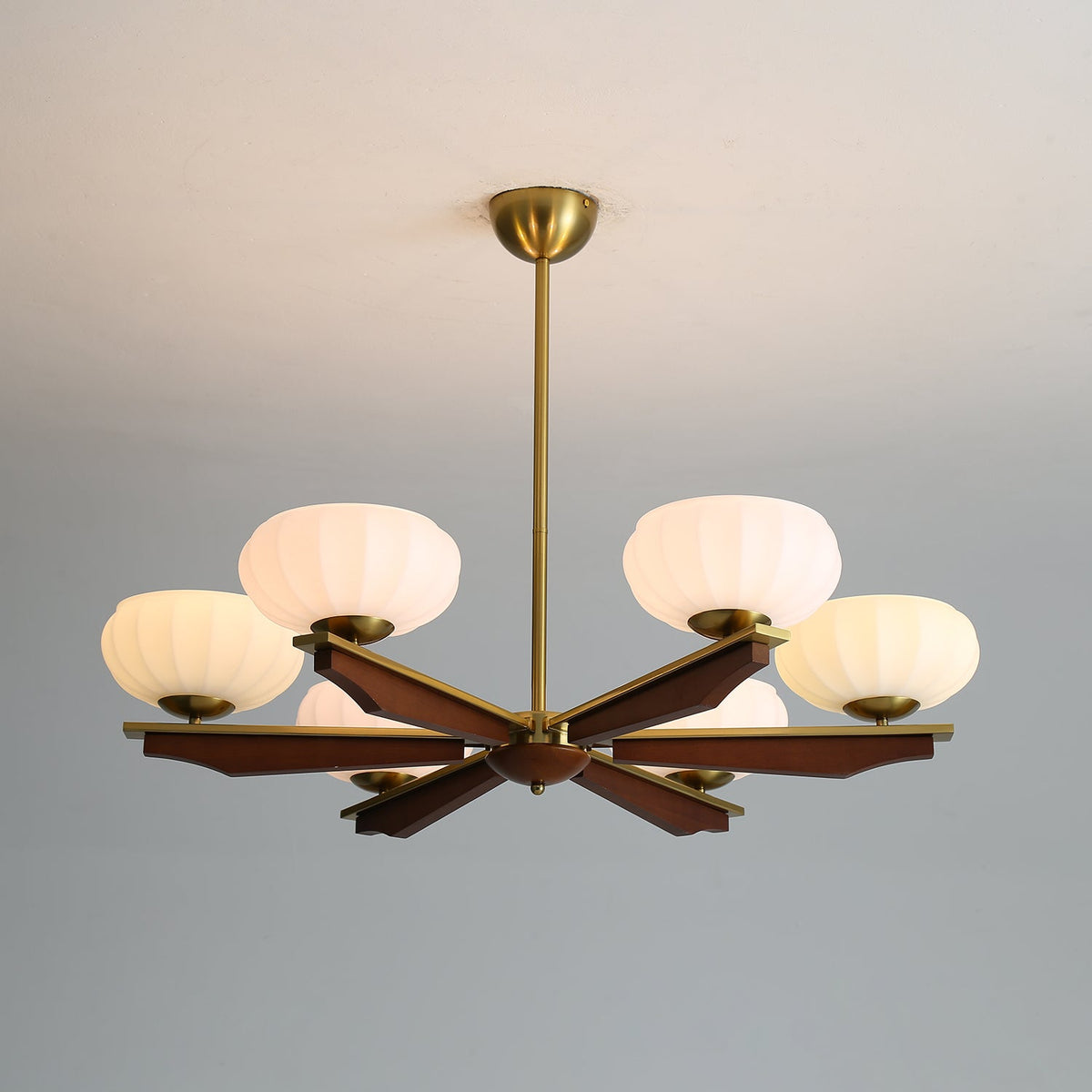Uzoror Traditional Elegance Vintage Wood Chandelier