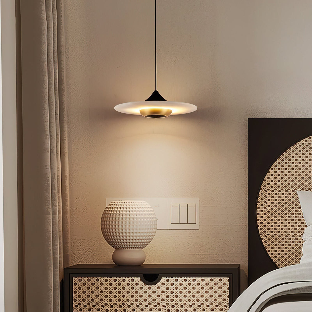 Sororira Pendant Light