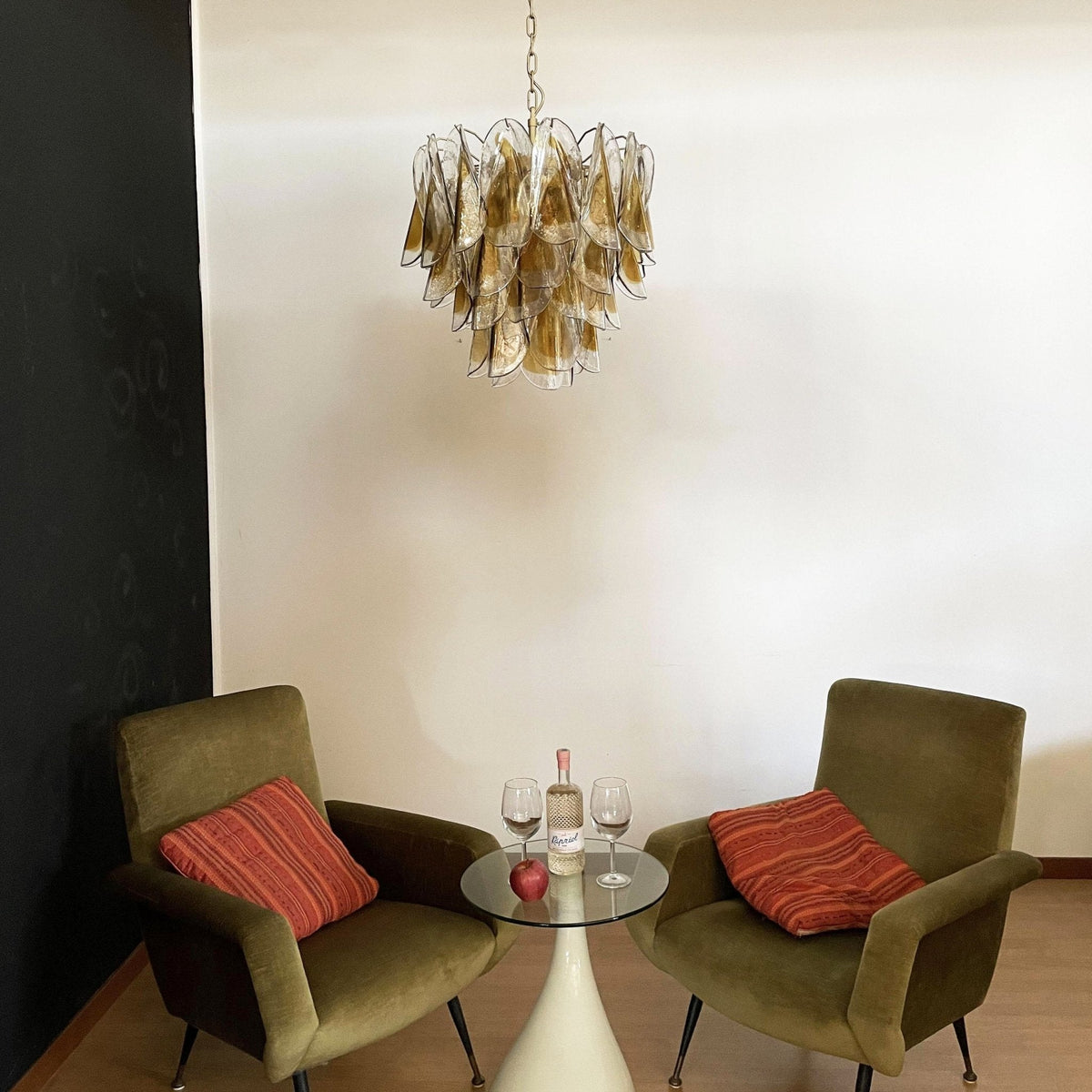 Vild Chandelier Isabella Gold Petal Layered