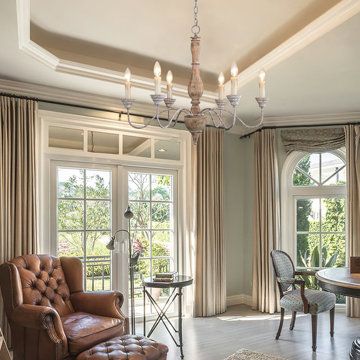 Eurloryra Chandelier
