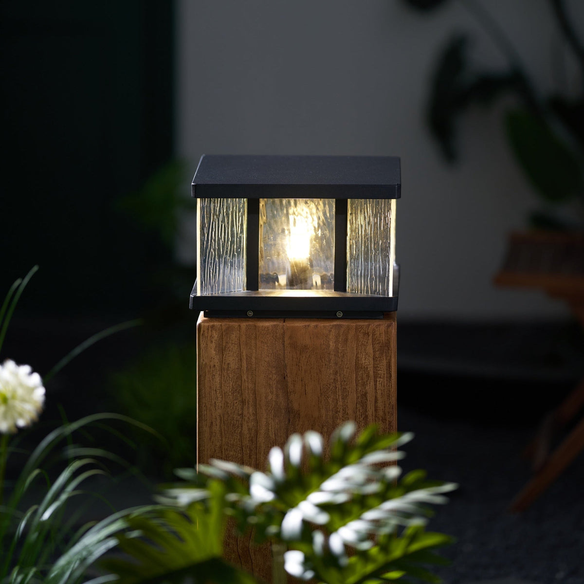 Jent Square Outdoor Light