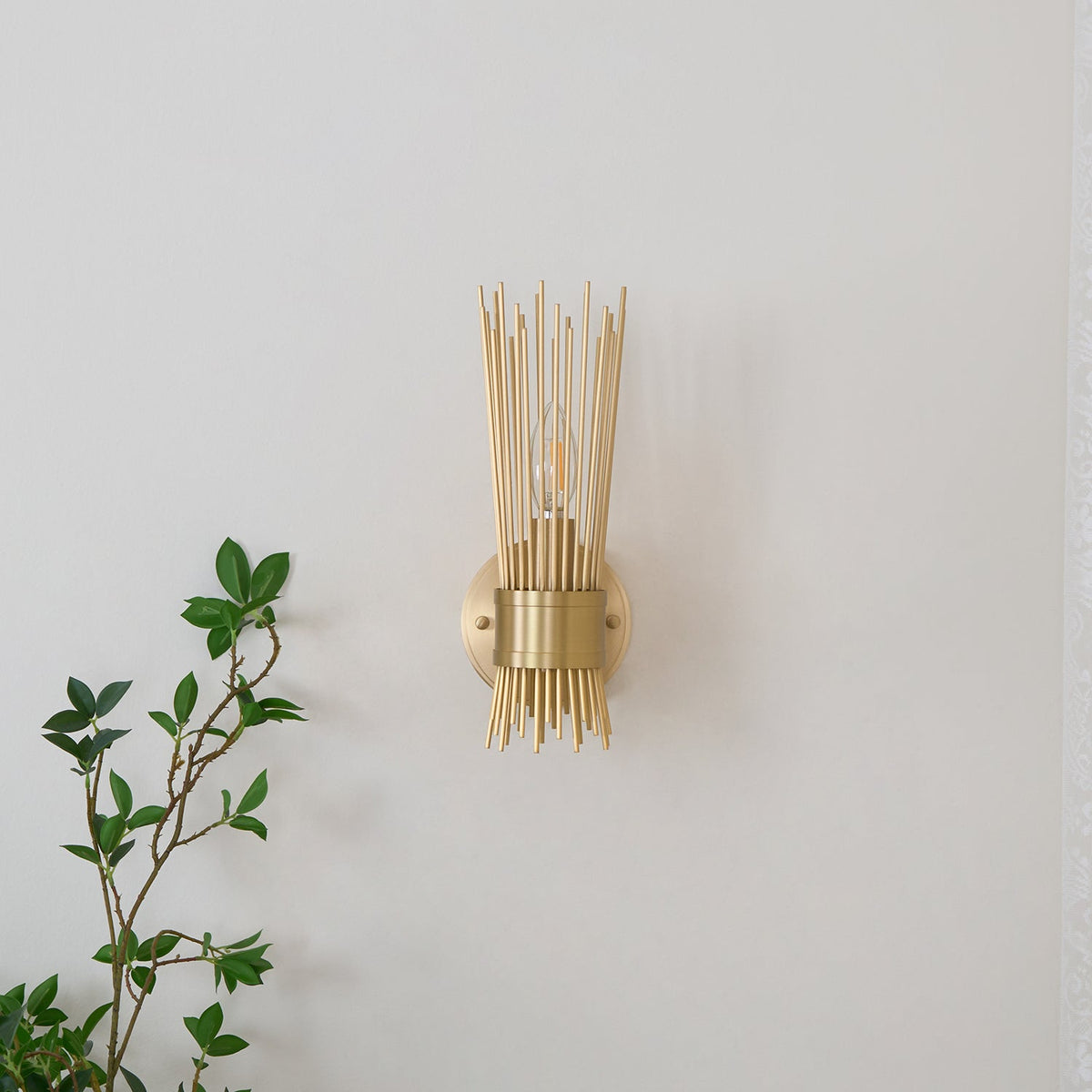 Thresher Postmodern Luxury Candle Brass Wall Light