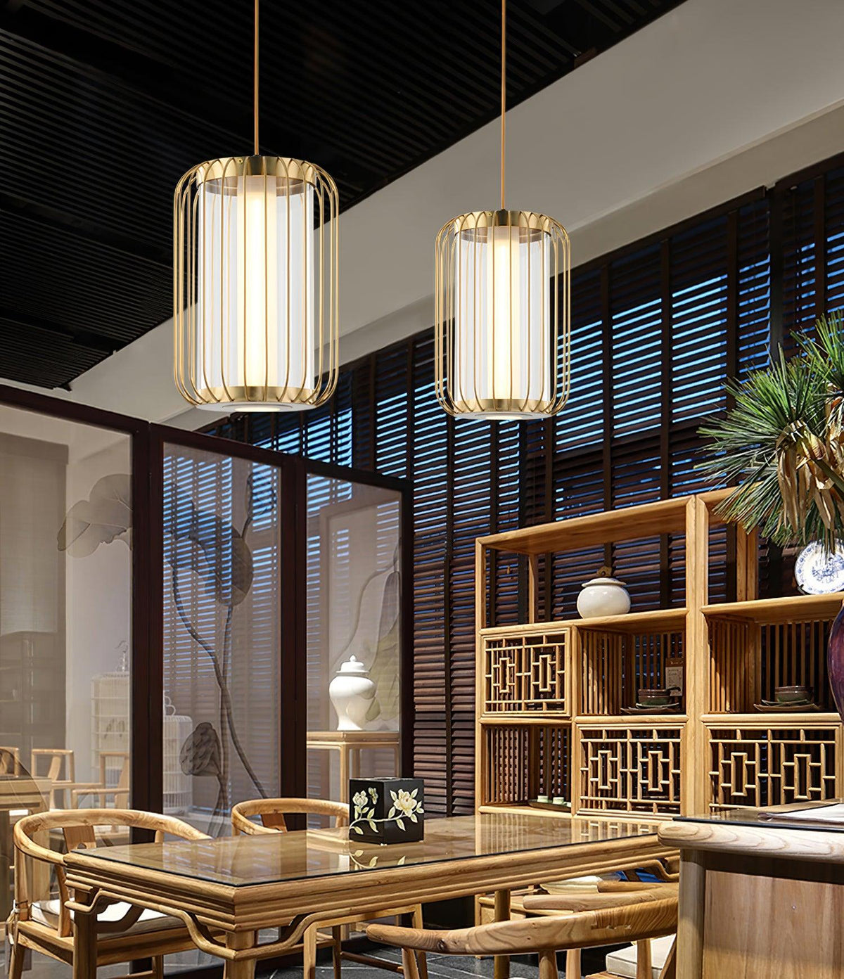 Erinielis Glass Pendant Light