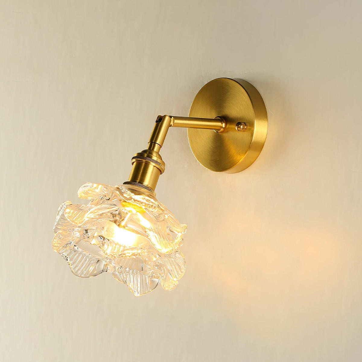 Petal Vintage Brass Wall Lamp