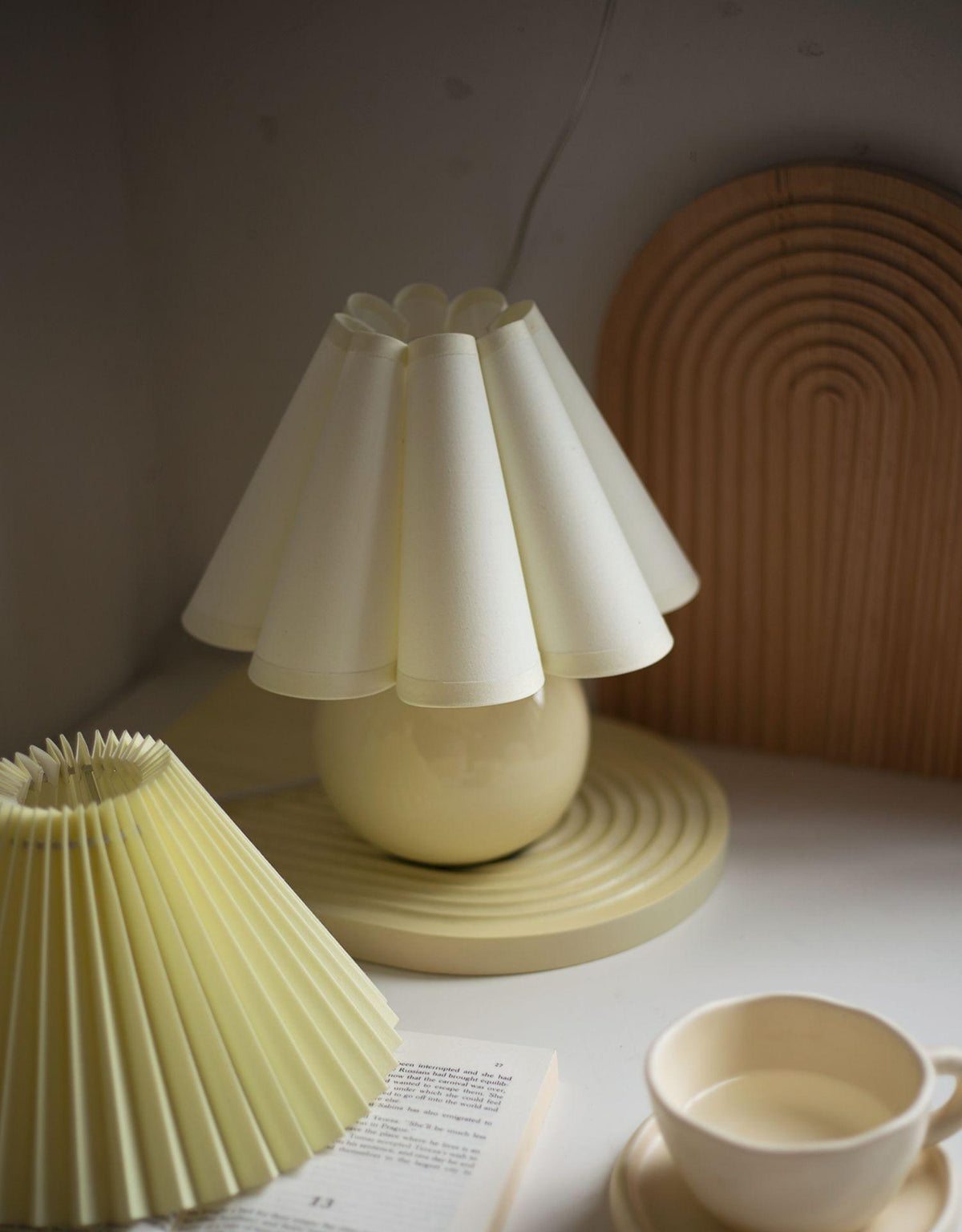 Nirixon Fabric Whimsical Table Lamp