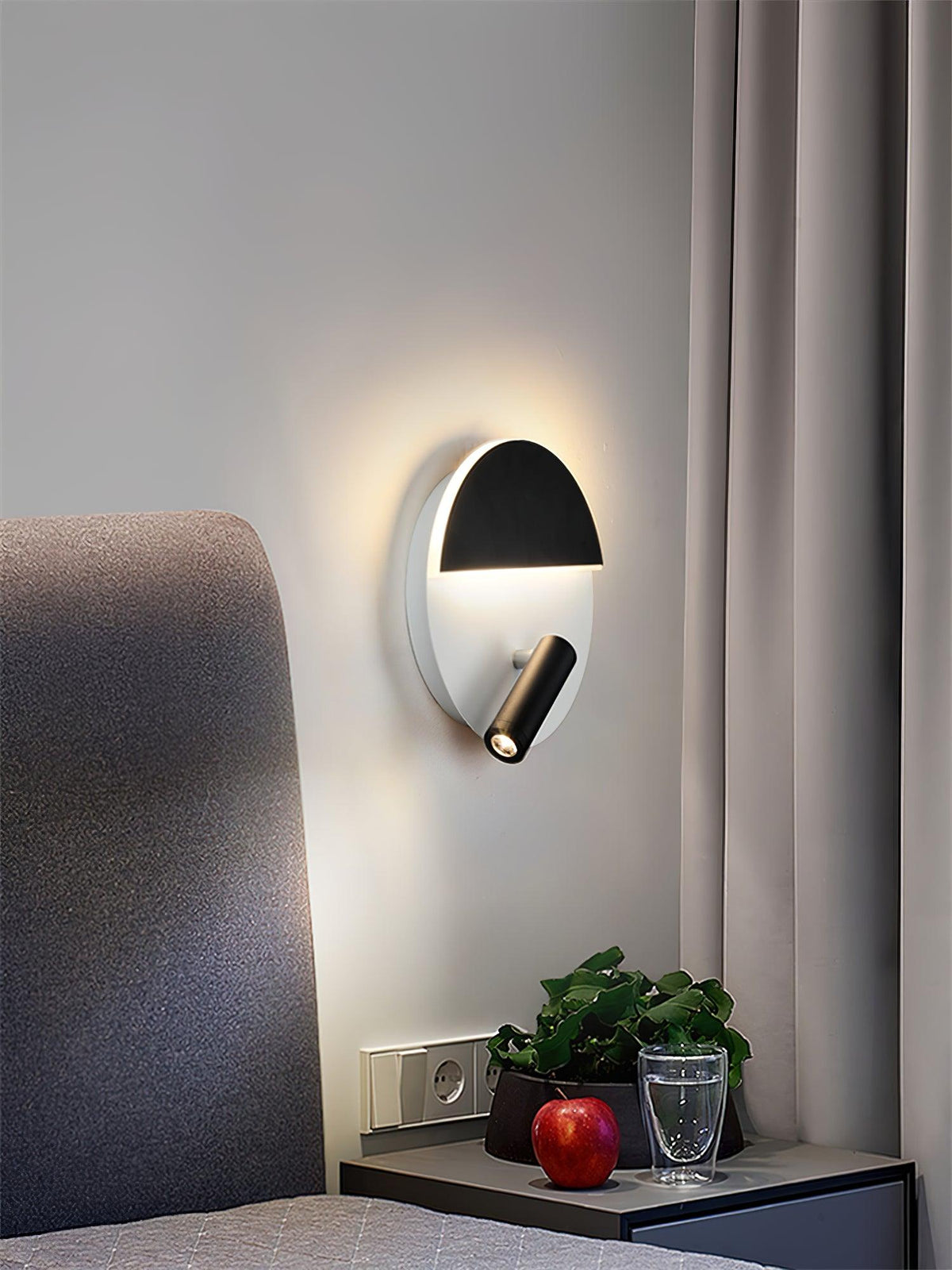 Aurnorir Wall Light