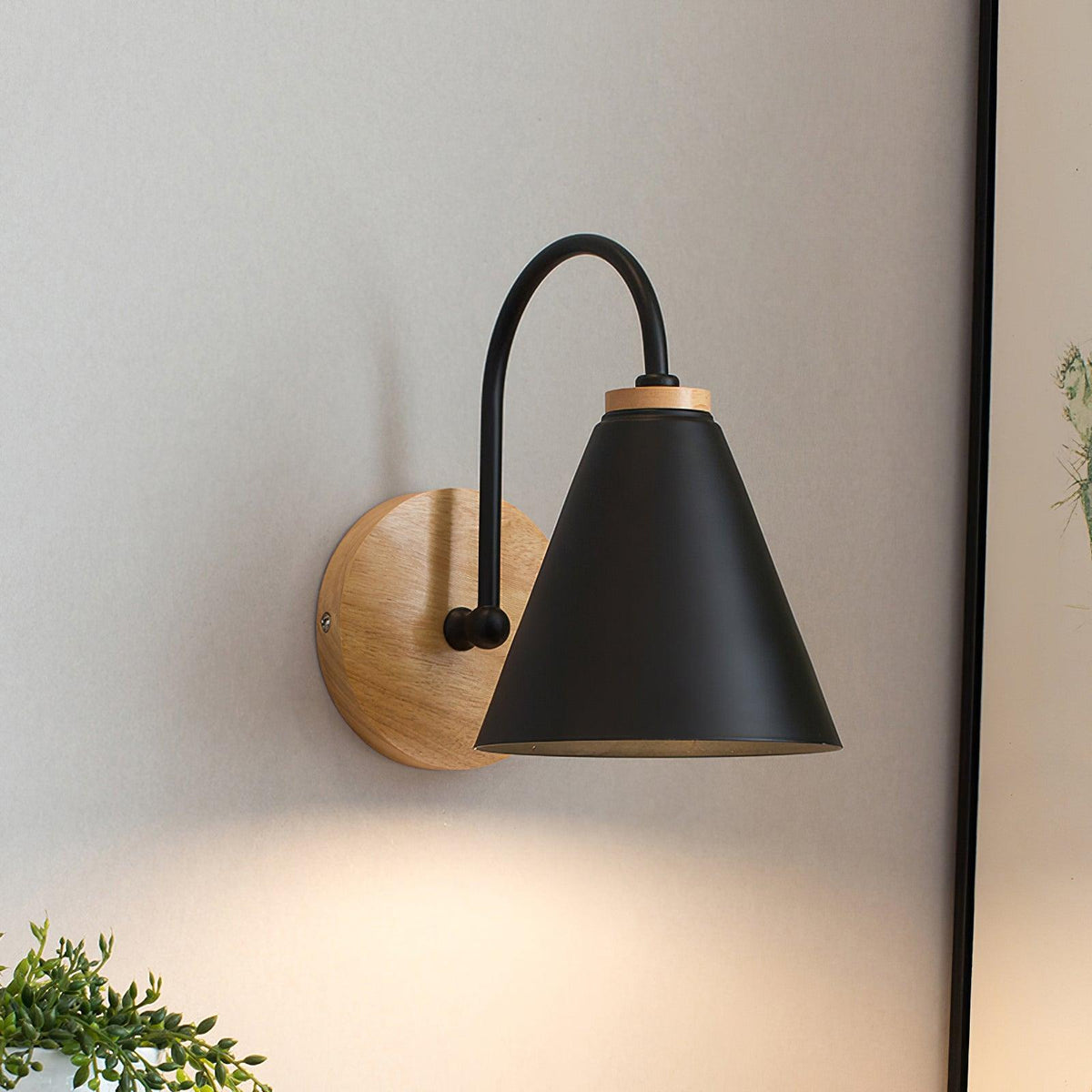 Rinorielle Unique Classic Wooden Wall Lamp