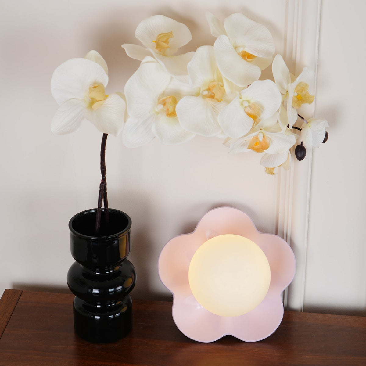 Arcore Resin Playful Wall Lamp