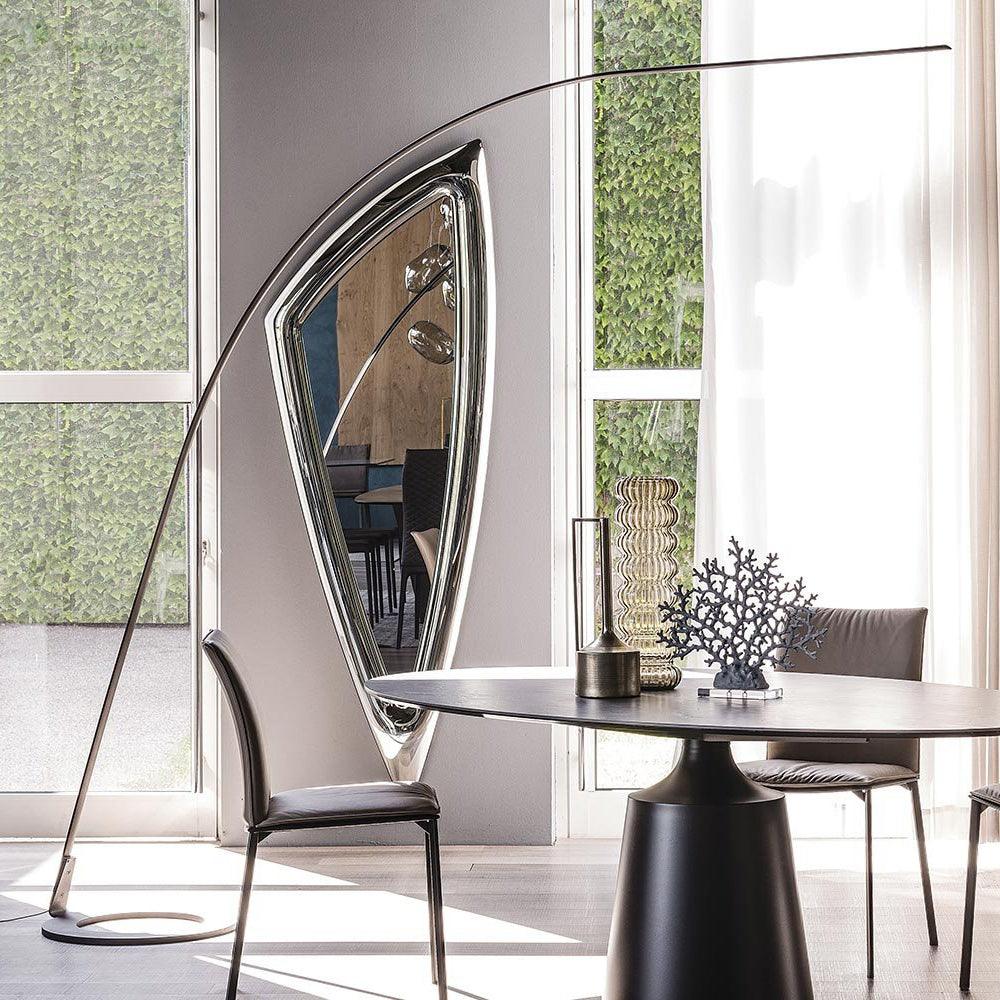 Aurmaril Sculptural Floor Lamp