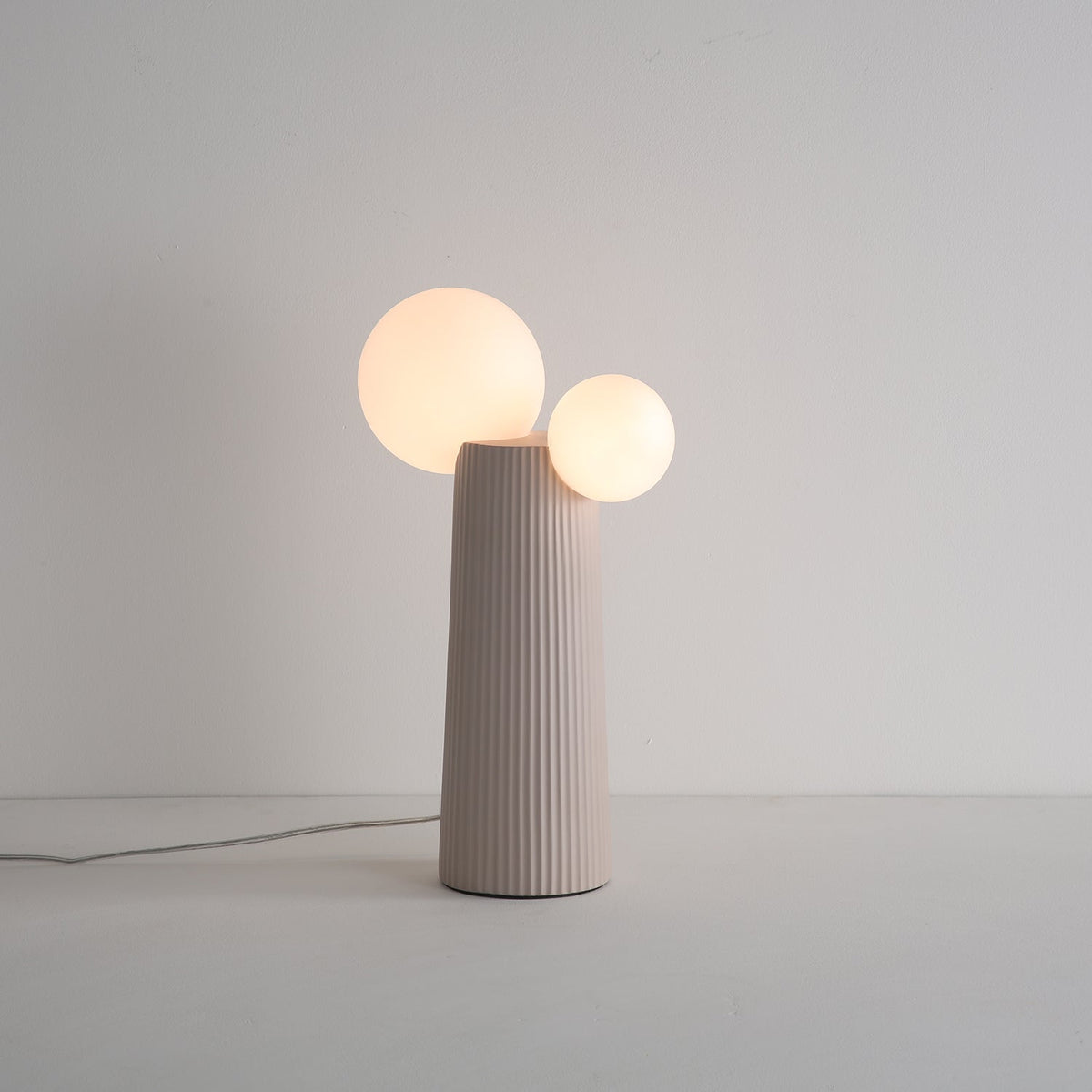 Zenithre Resin Plastic Table Lamp