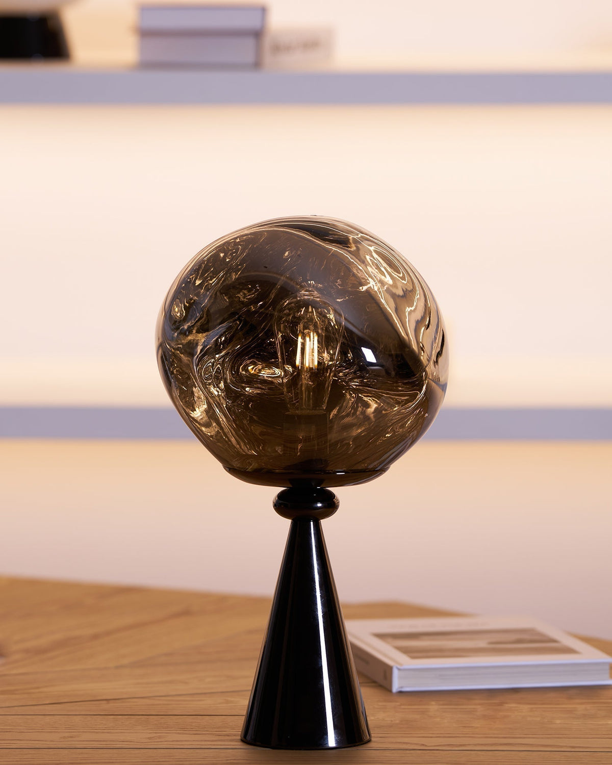 Unoril Artisan PVC Desk Lamp