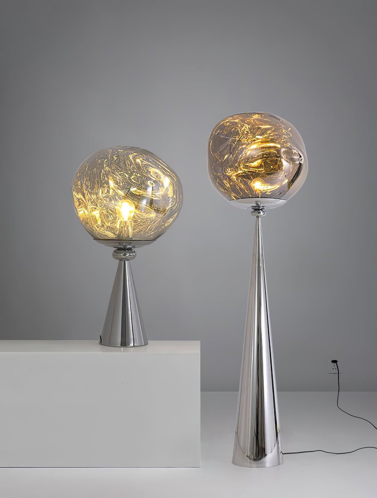 Unoril Artisan PVC Desk Lamp