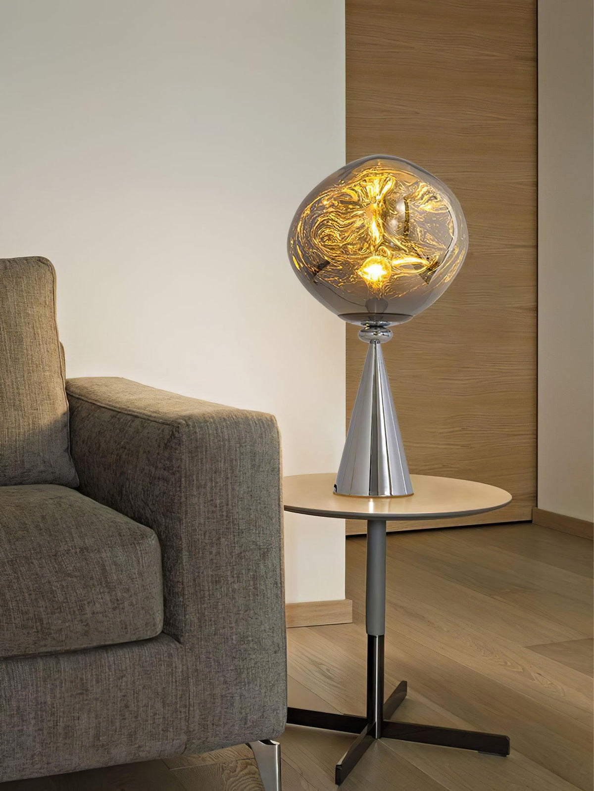 Unoril Artisan PVC Desk Lamp