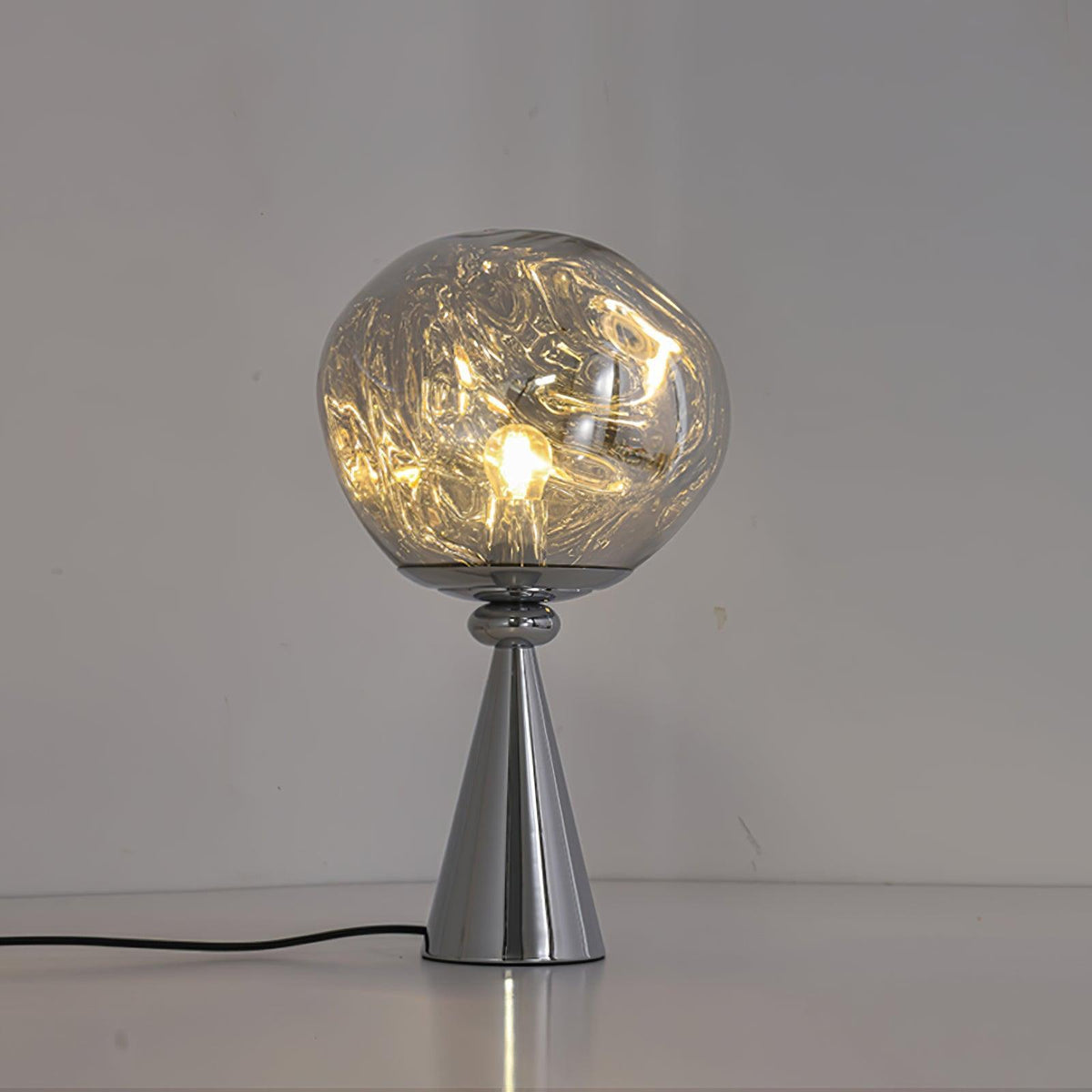 Unoril Artisan PVC Desk Lamp