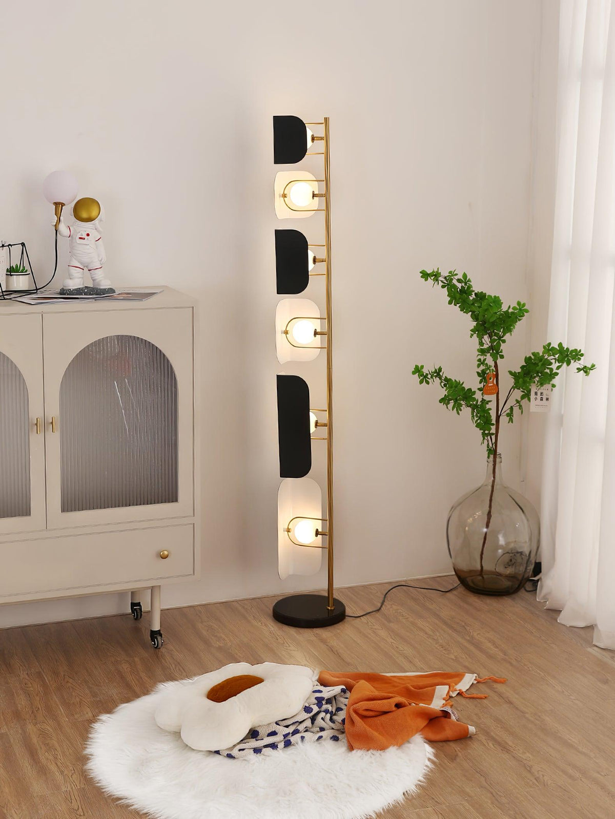 Catharil Modern Geometric Floor Lamp
