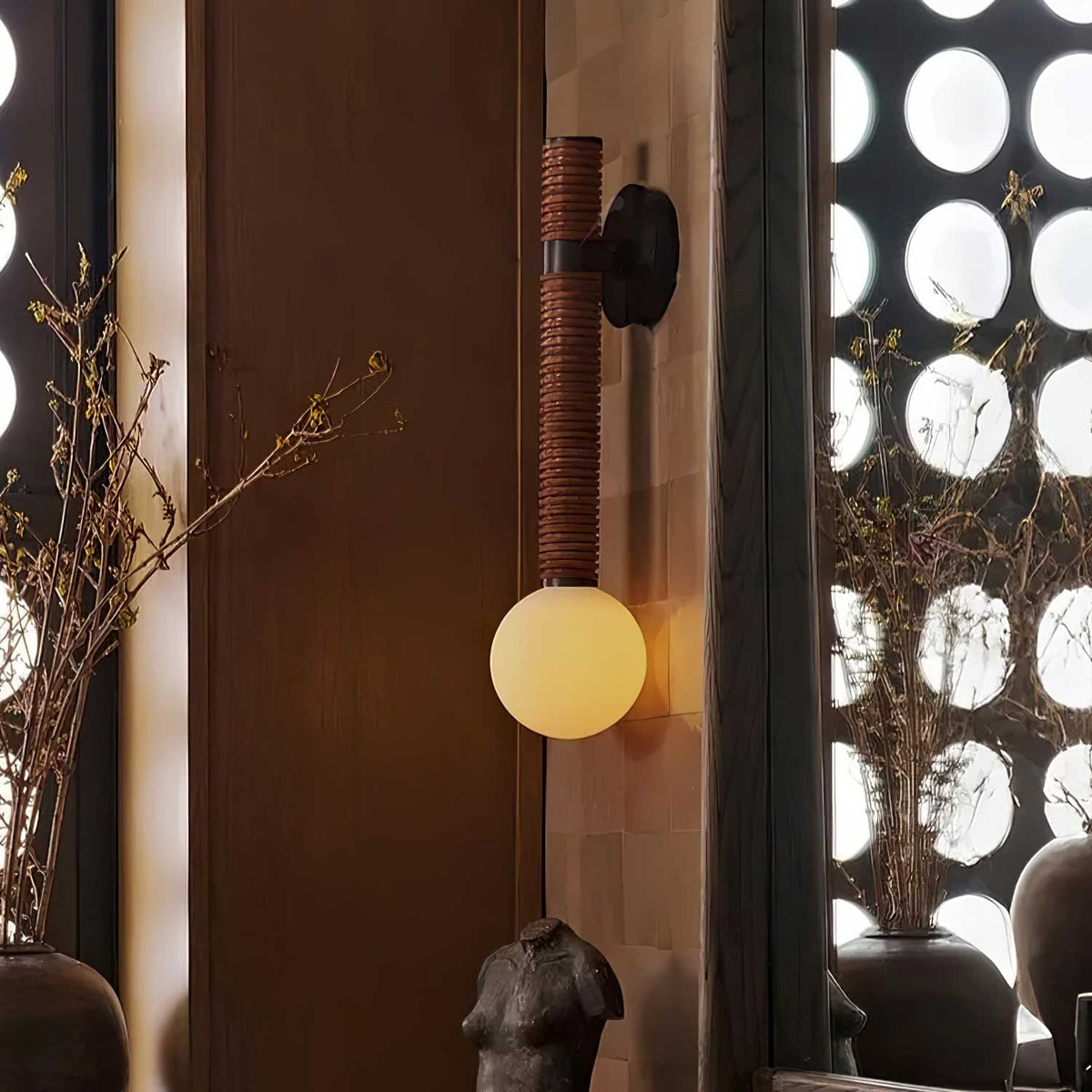 Noriielle Minimalist Wall Lamp